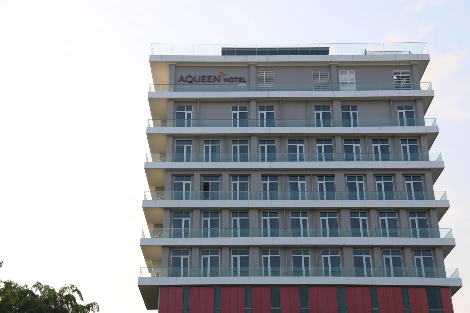 Aqueen Hotel Paya Lebar