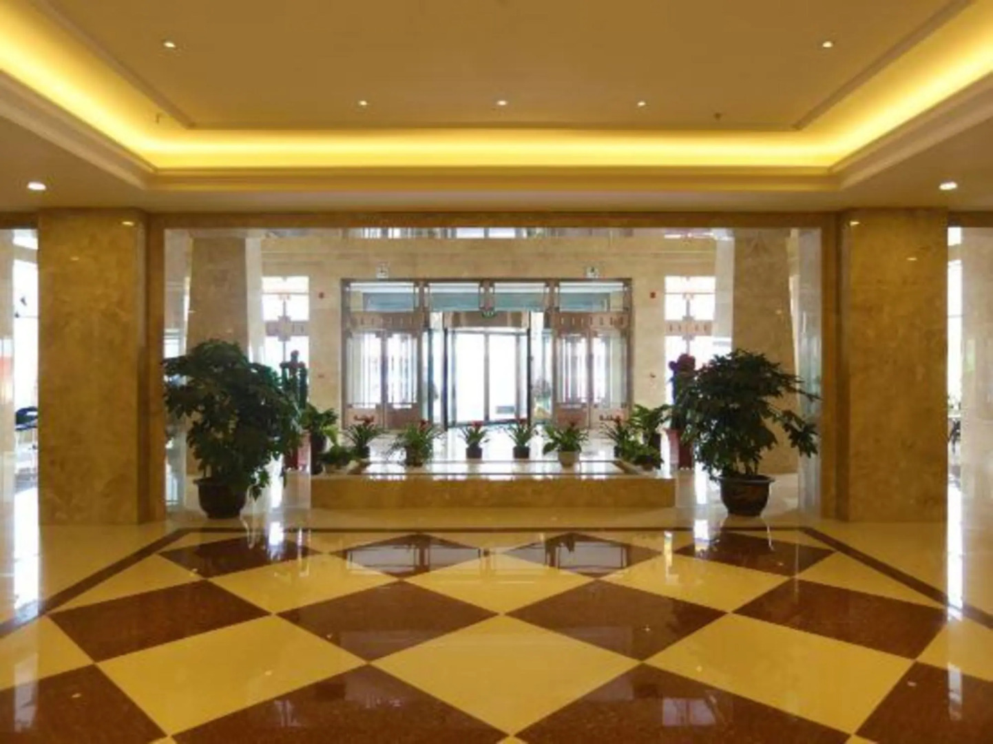 One Mountain One Blue Ecological Theme Hotel (Changbaishan High Speed Rail Station)