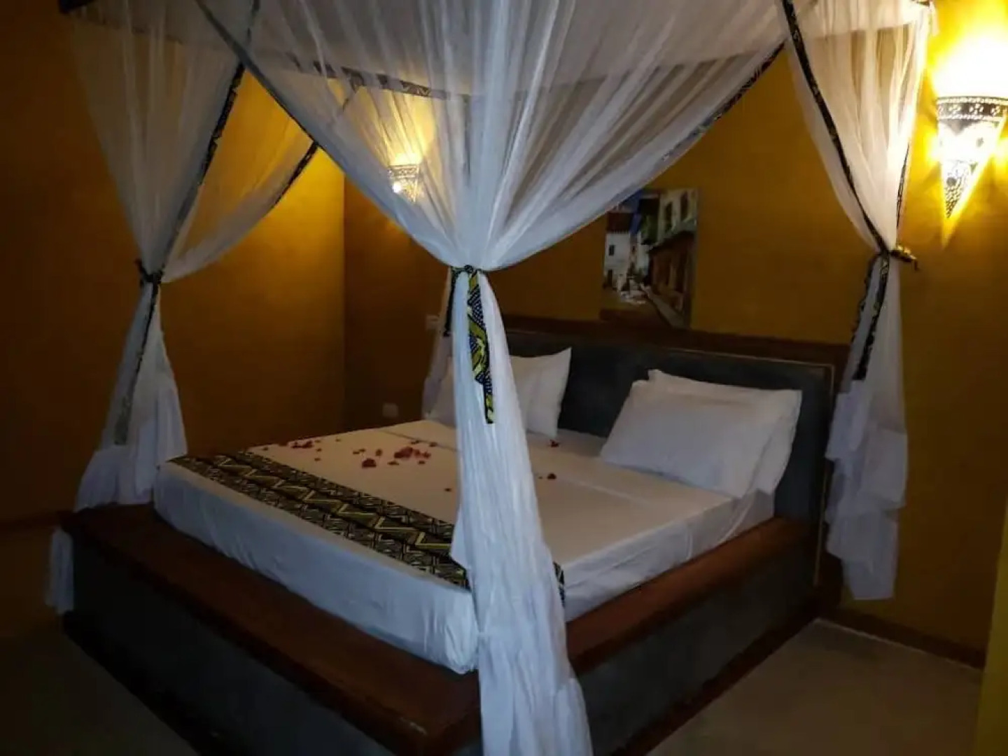 Kusini Beach Bungalows