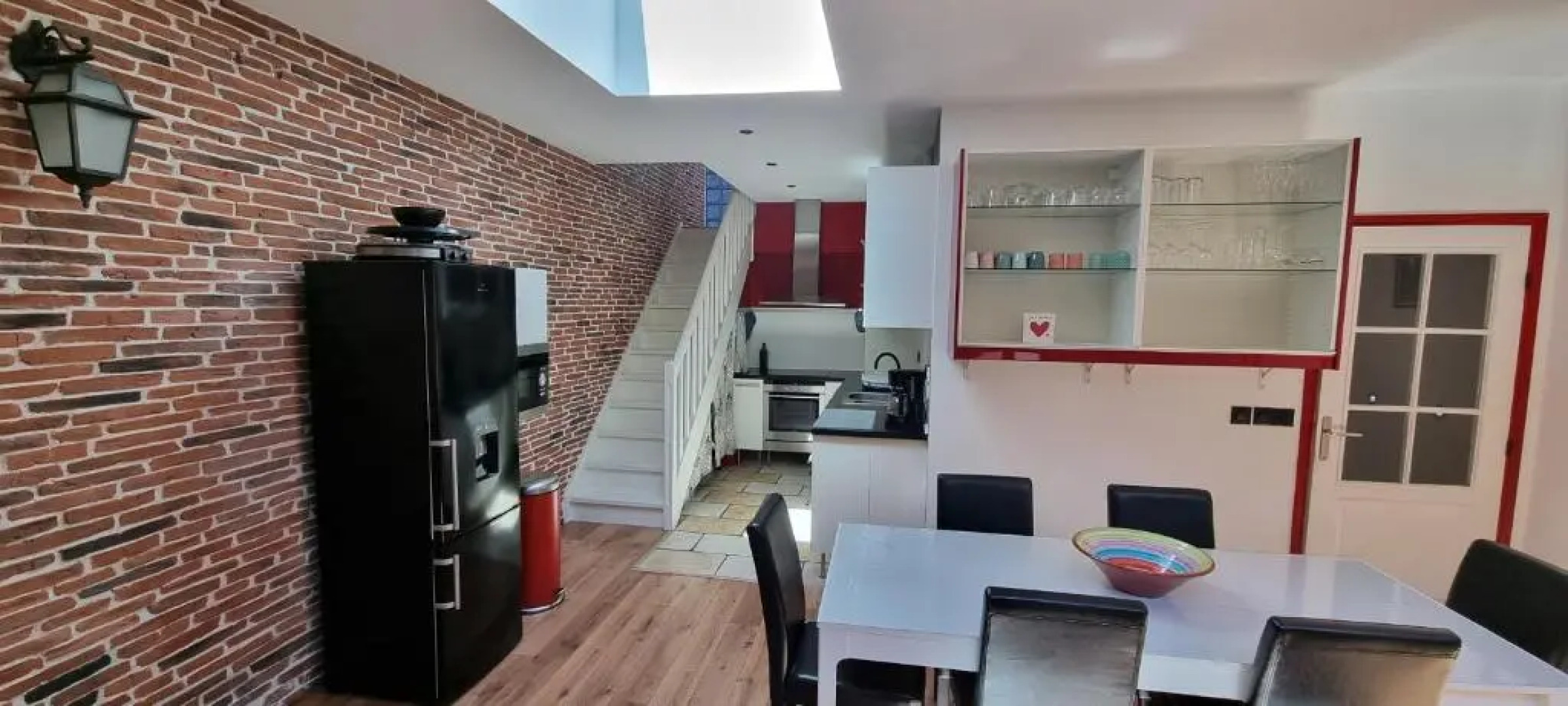 Chambre d'Hôtes sde, wc privé climatisé dans loft 80m2 Espace commun avec les habitants Salon et cuisine