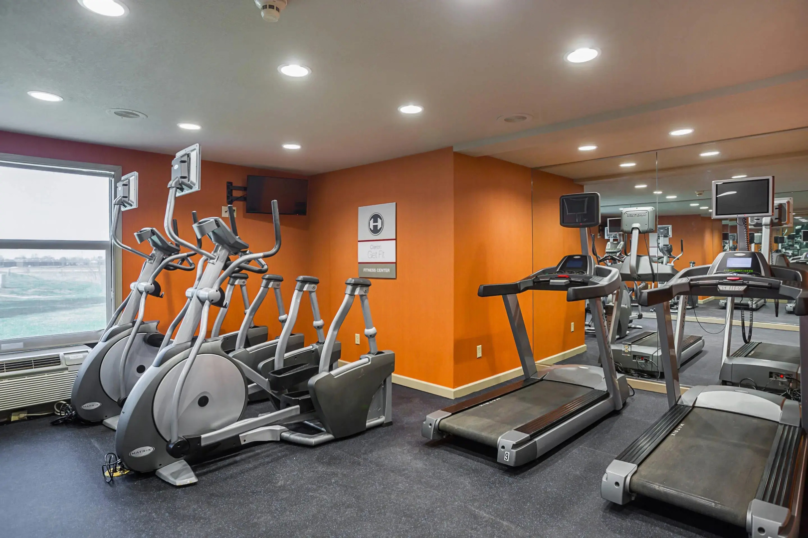 Clarion Inn & Suites Evansville Eastland Area