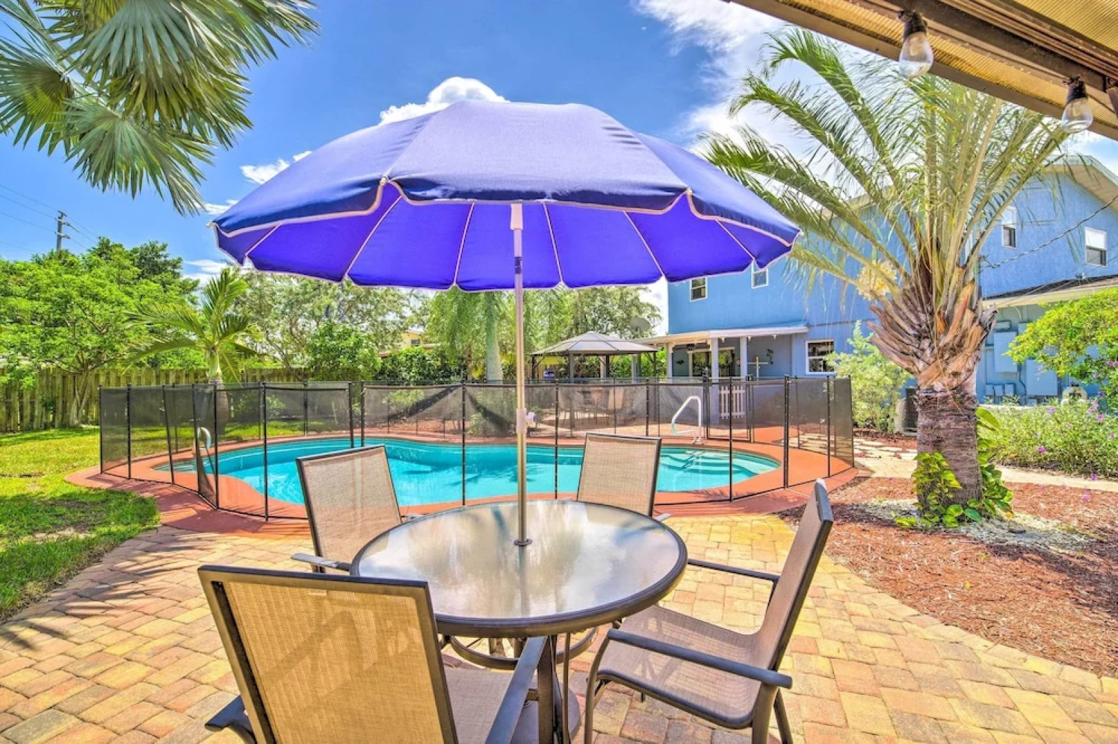 Spacious Satellite Beach Home: Walk to Shore!