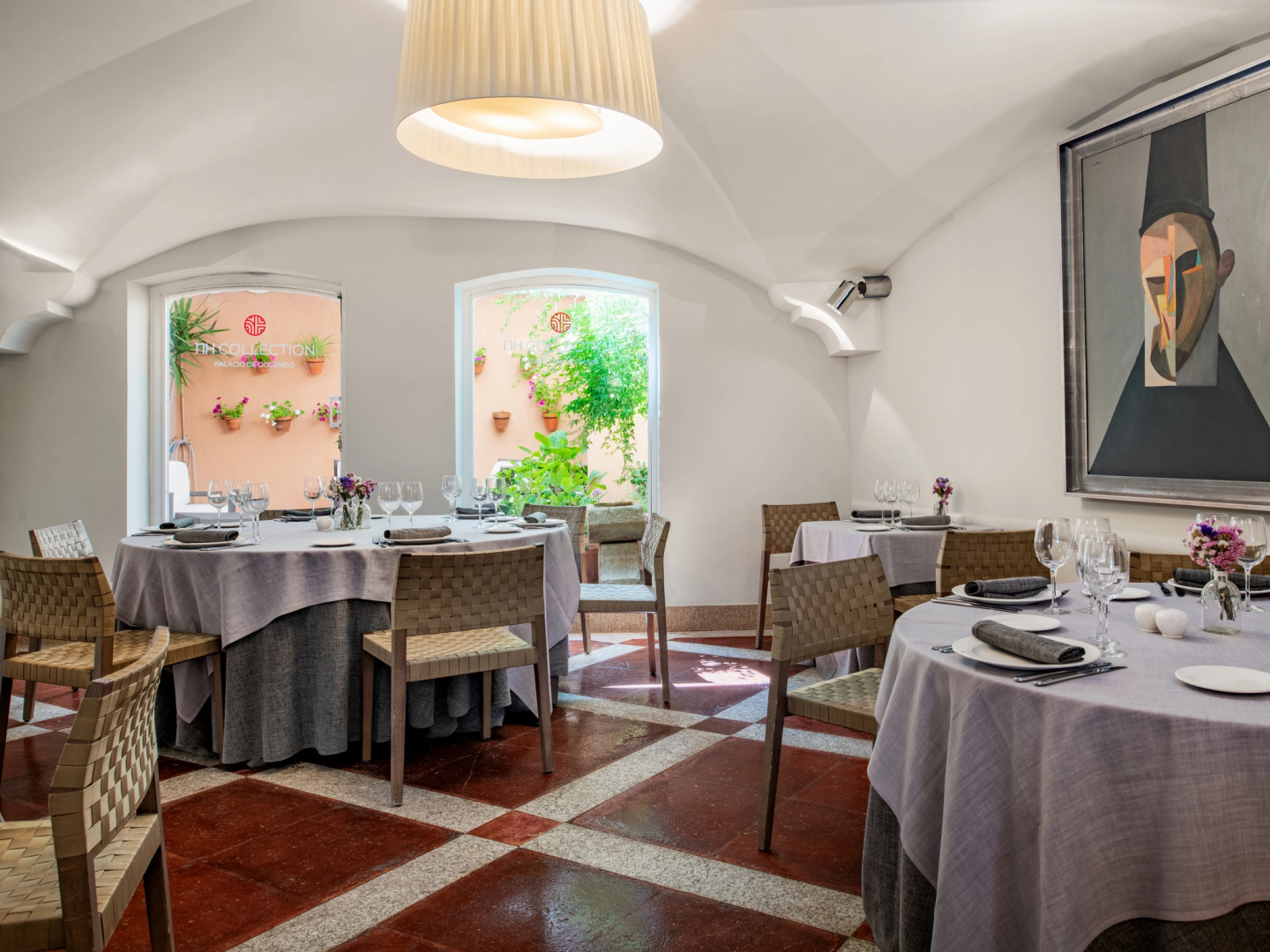 Отель NH Collection Cáceres Palacio de Oquendo