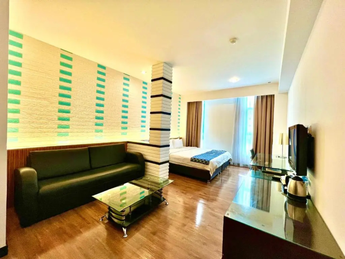 New World Express Motel