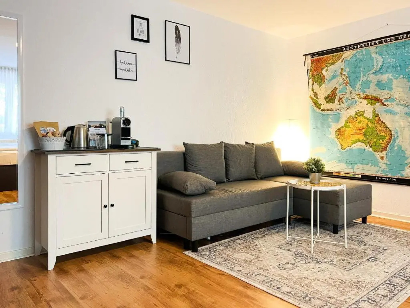 modern Room with Netflix in Porta Westfalica