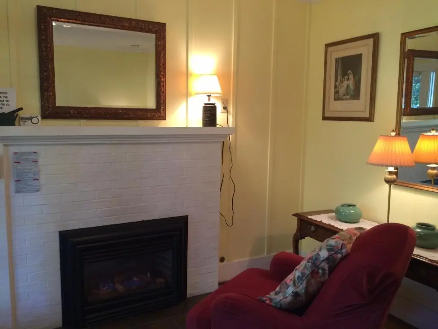 Secret Garden Inn and Cottages