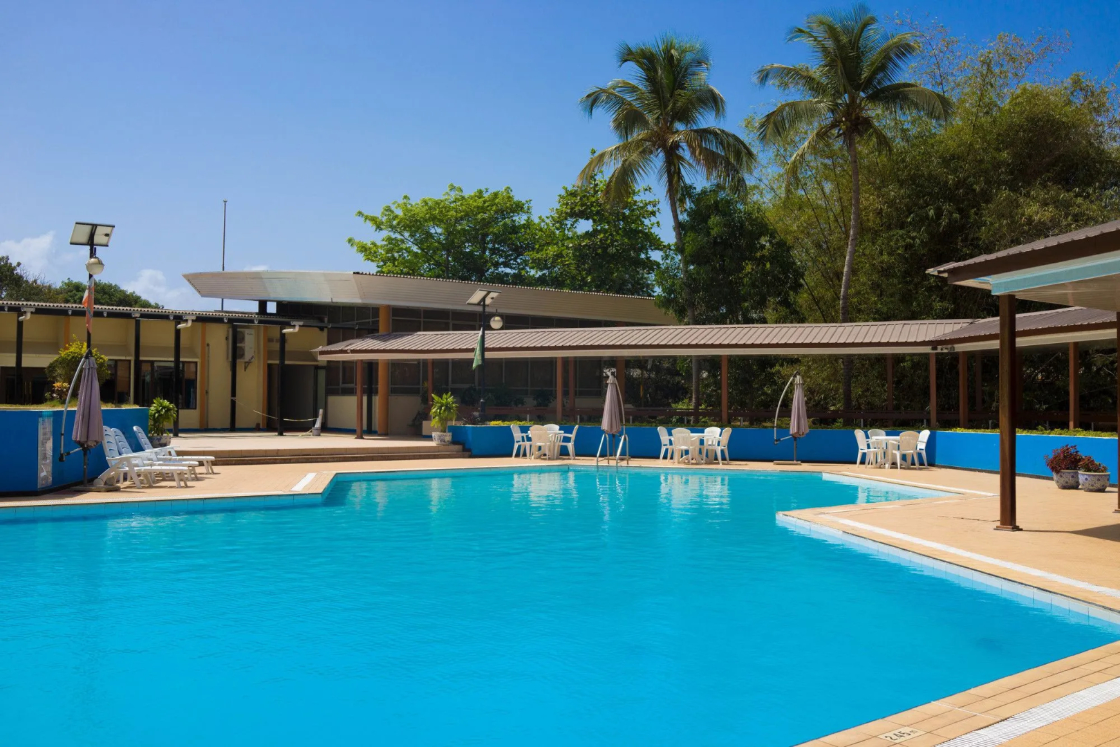 Bintumani Hotel