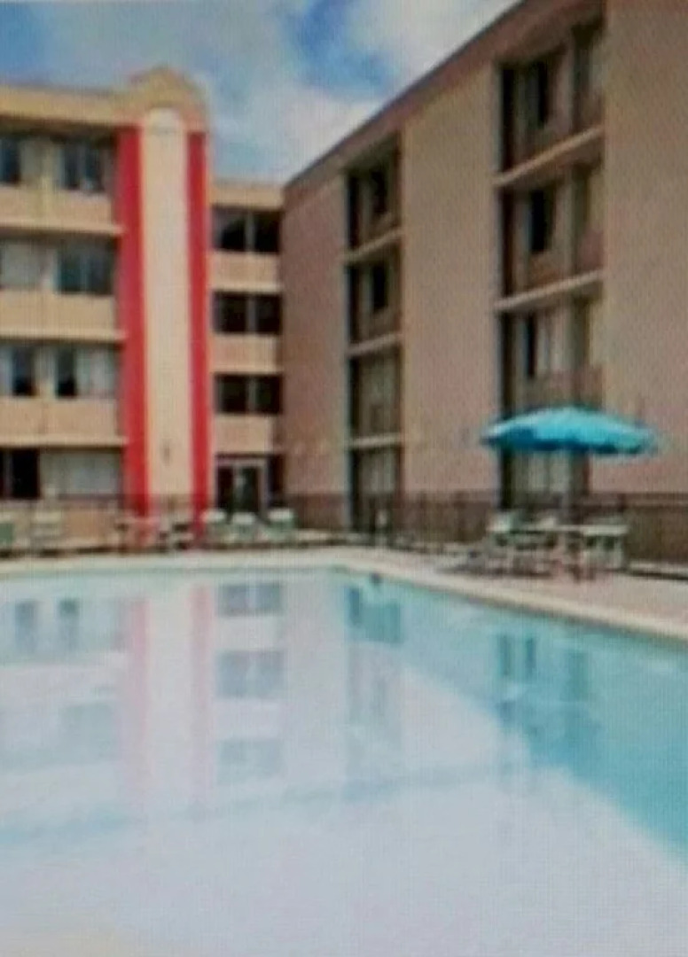 Candlelight Inn & Suites - Montgomery