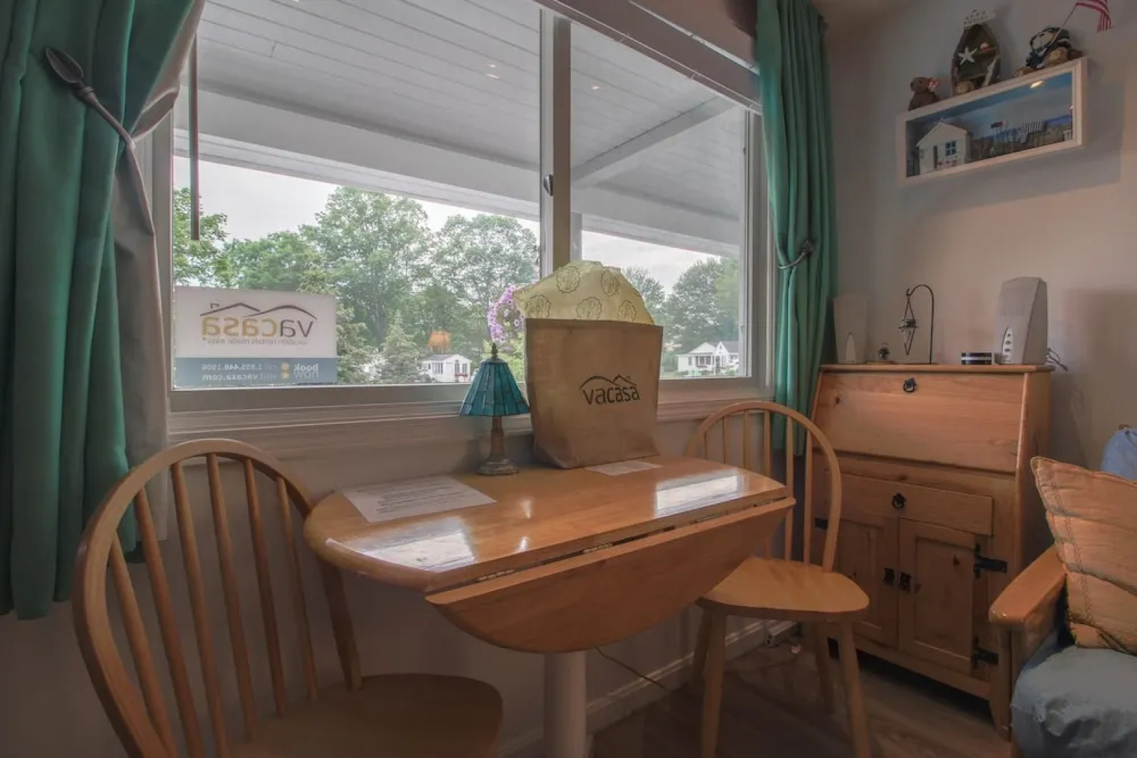 Holiday Guest House Bed & Breakfast