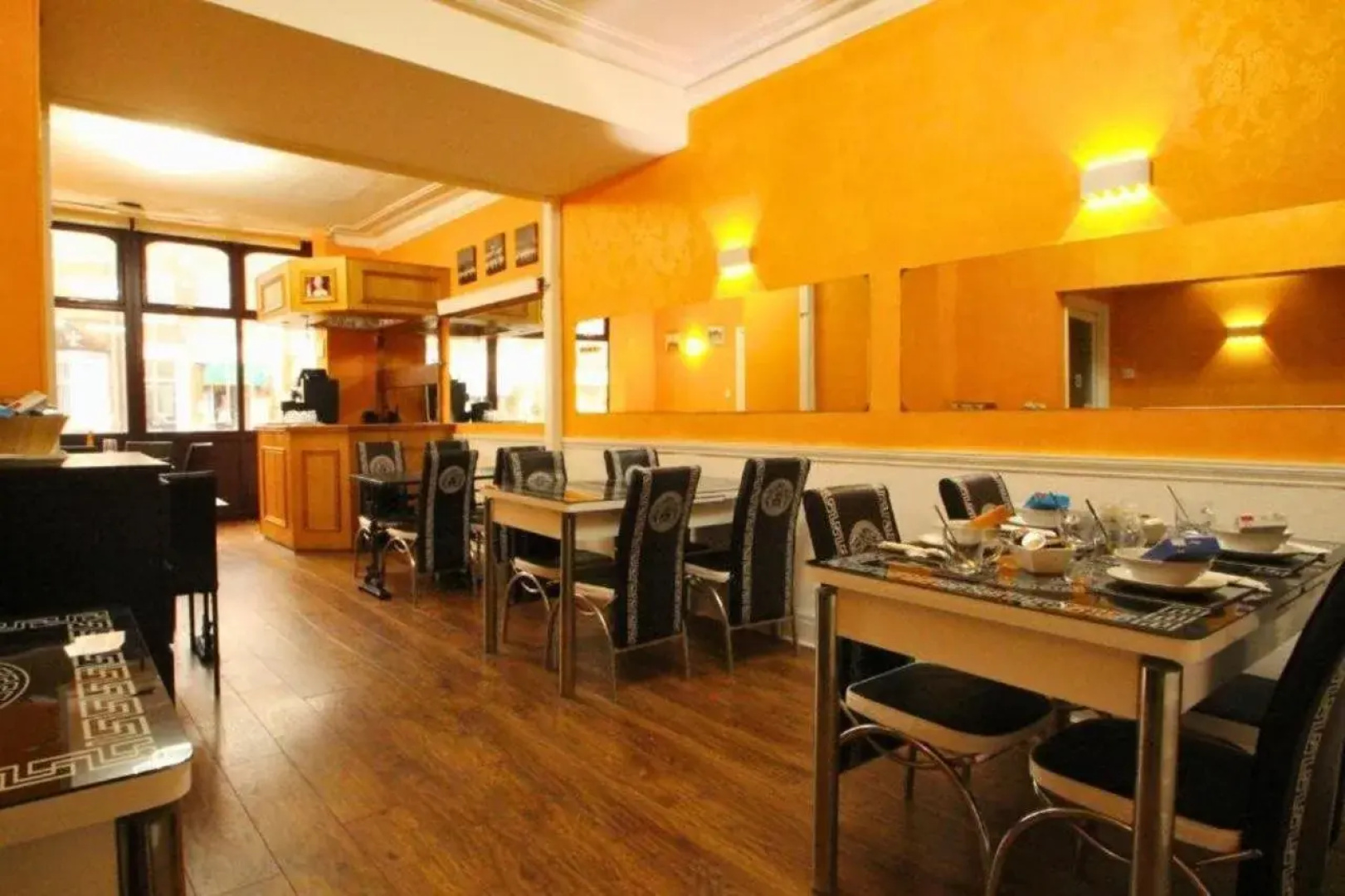 OYO Hotel 33