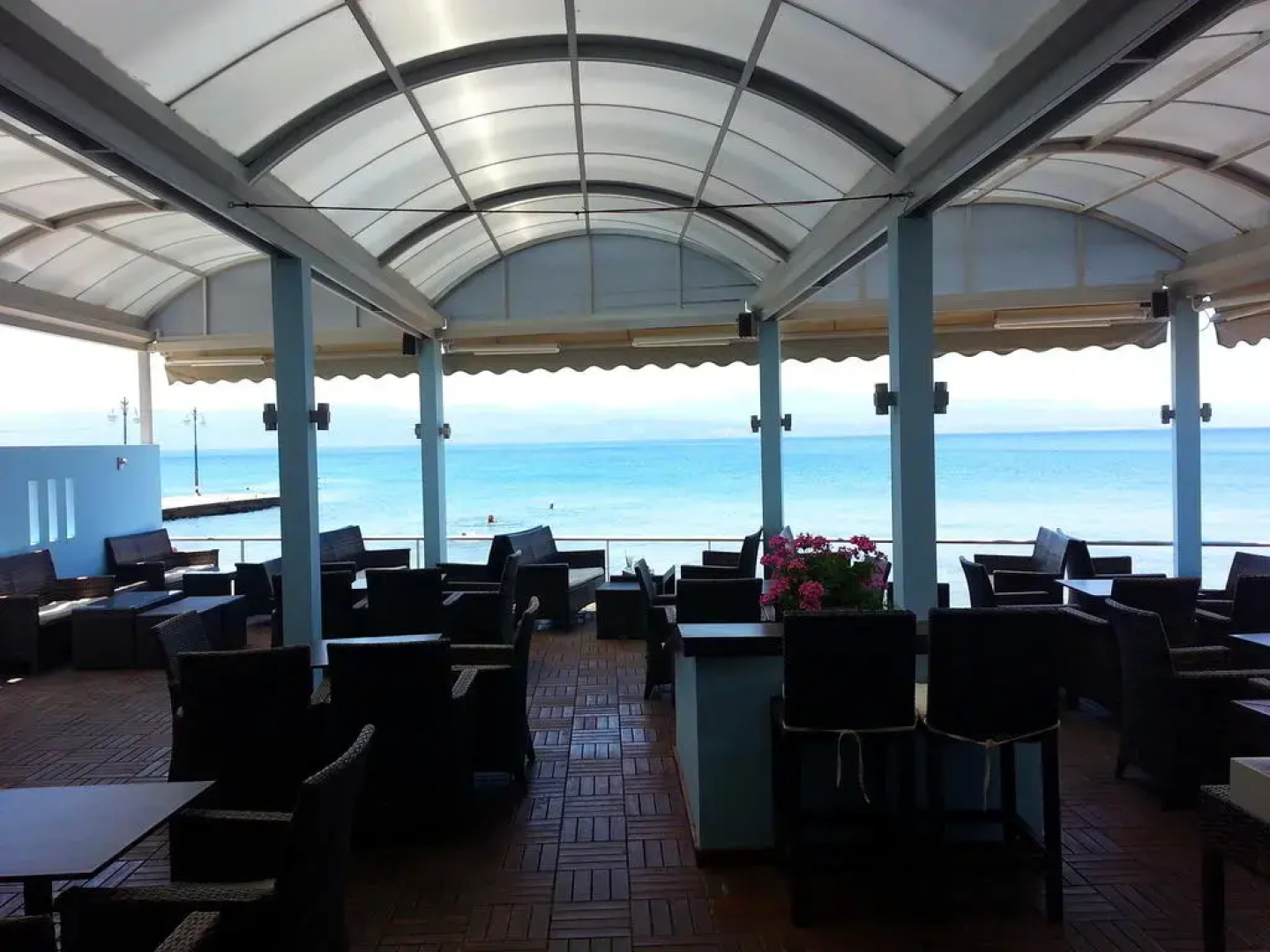 Artemis Hotel