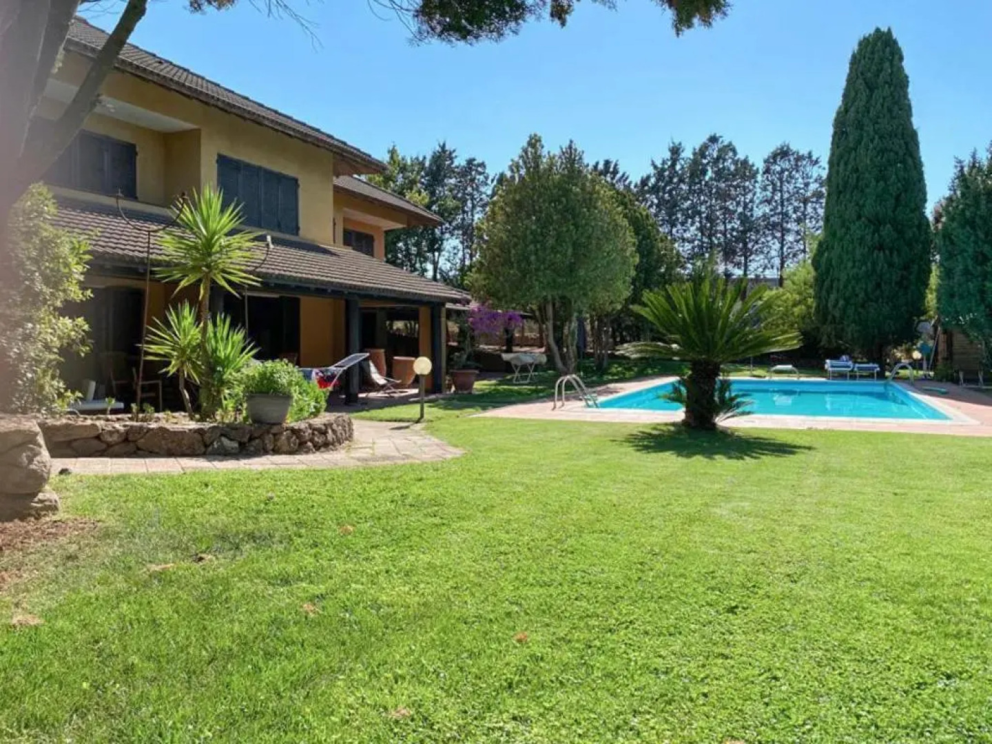 DOMUS 81 Villa nel verde a nord della Sardegna