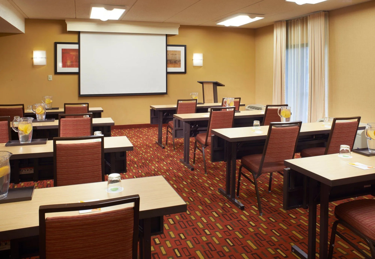 Courtyard by Marriott Chicago Oakbrook Terrace