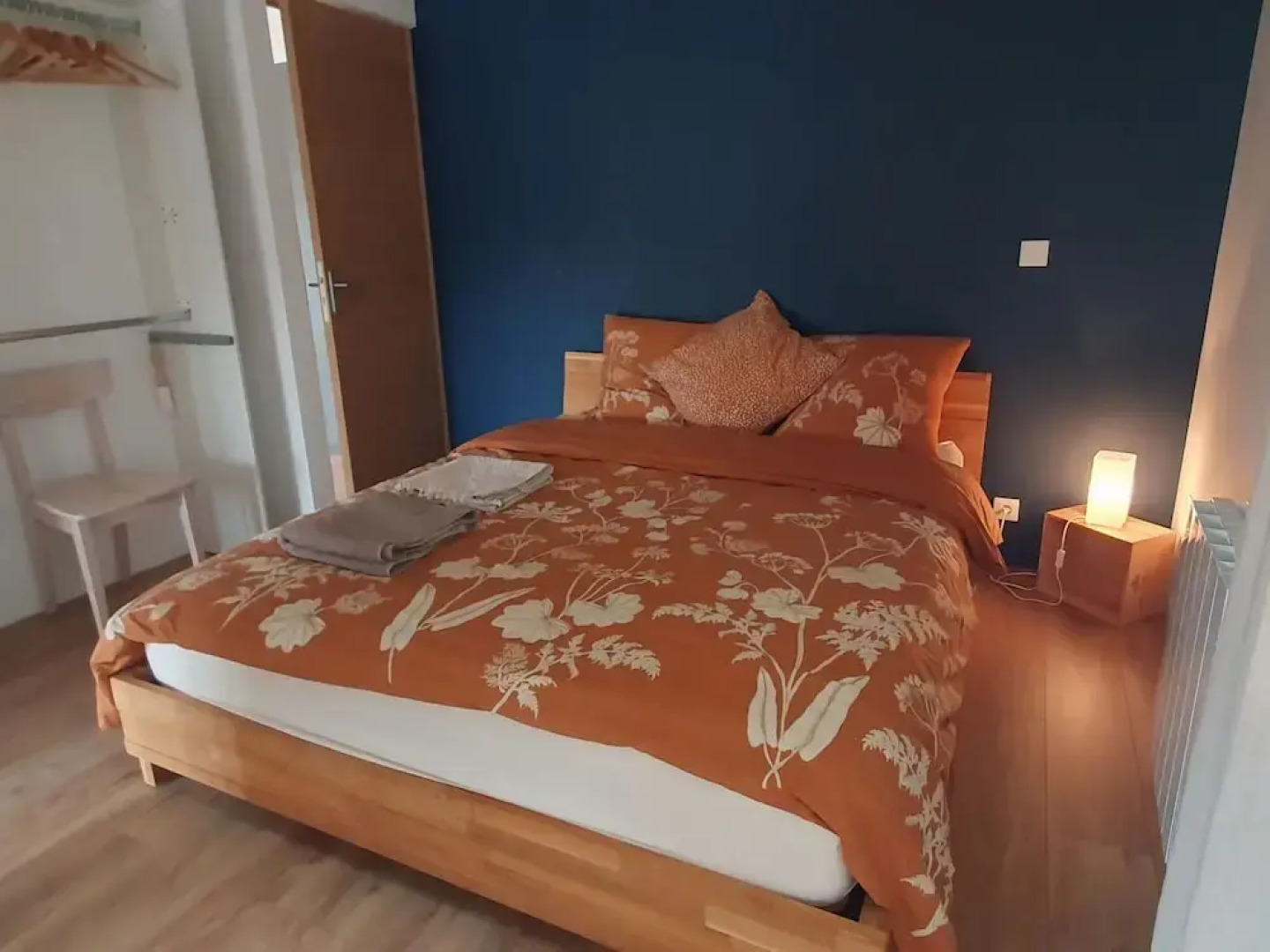 Bright, Modern Loft Comfortable Vacation Home