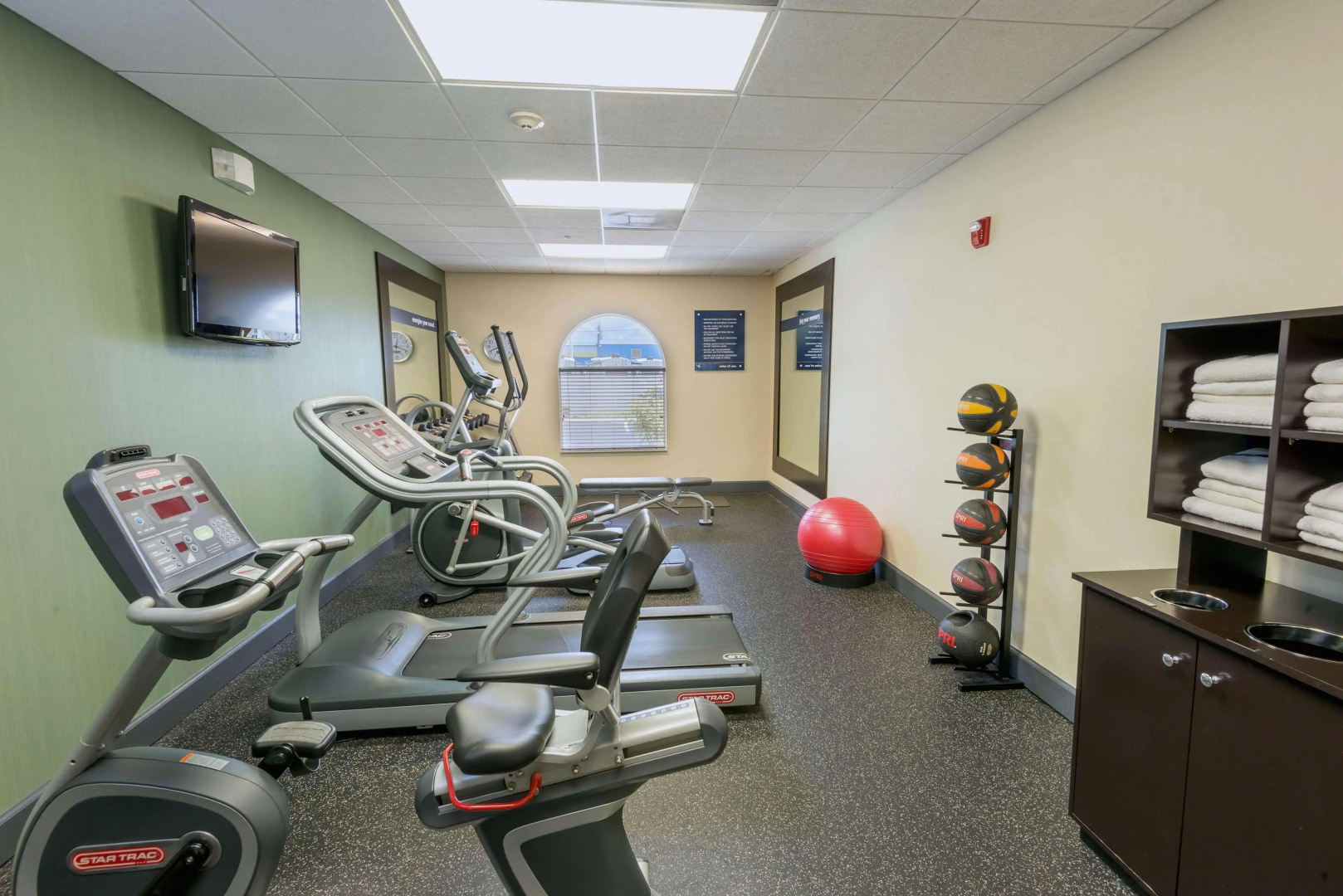 Отель Hampton Inn & Suites Lake City