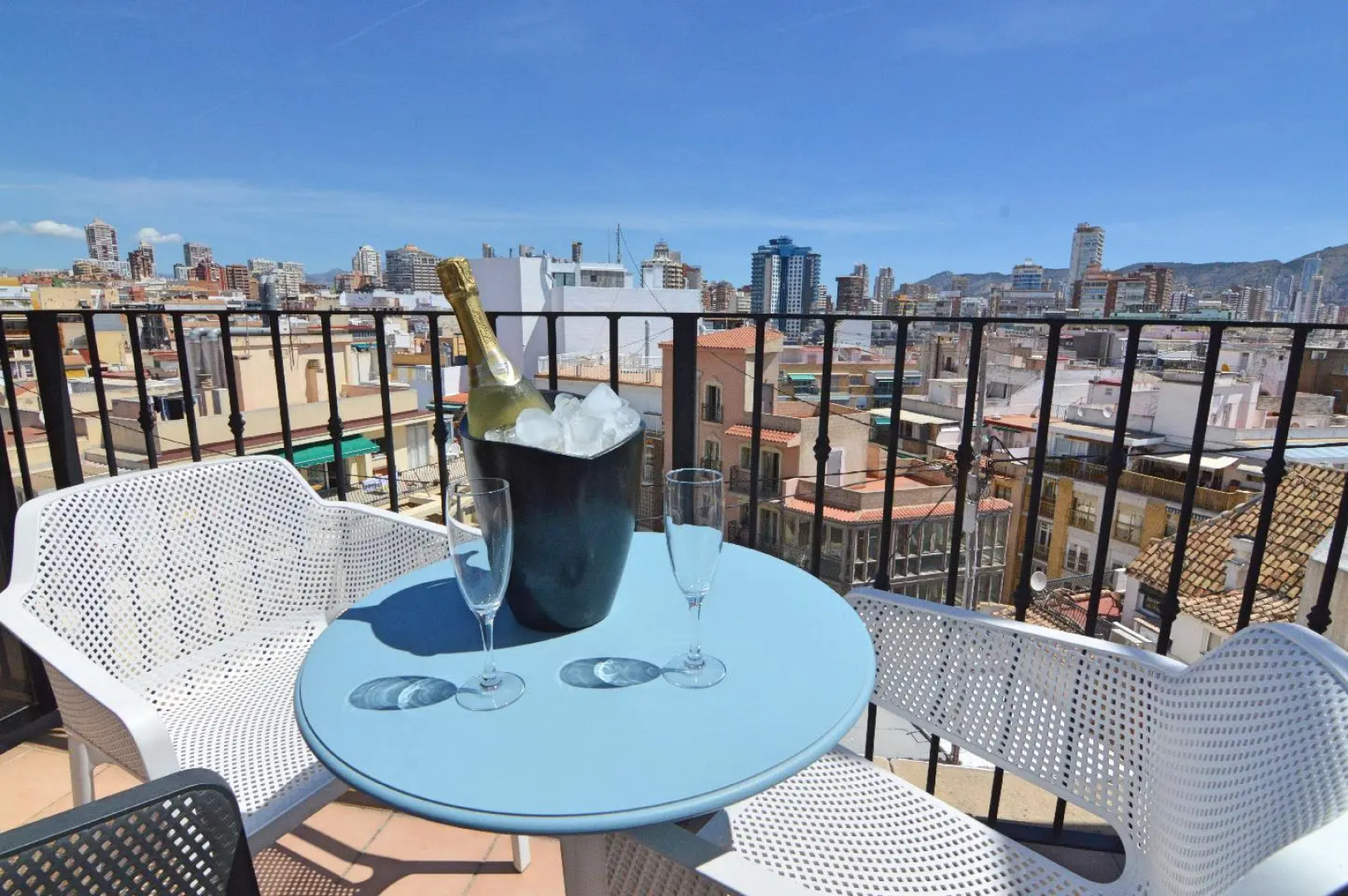 Hotel Queens - Adults Only By Mc