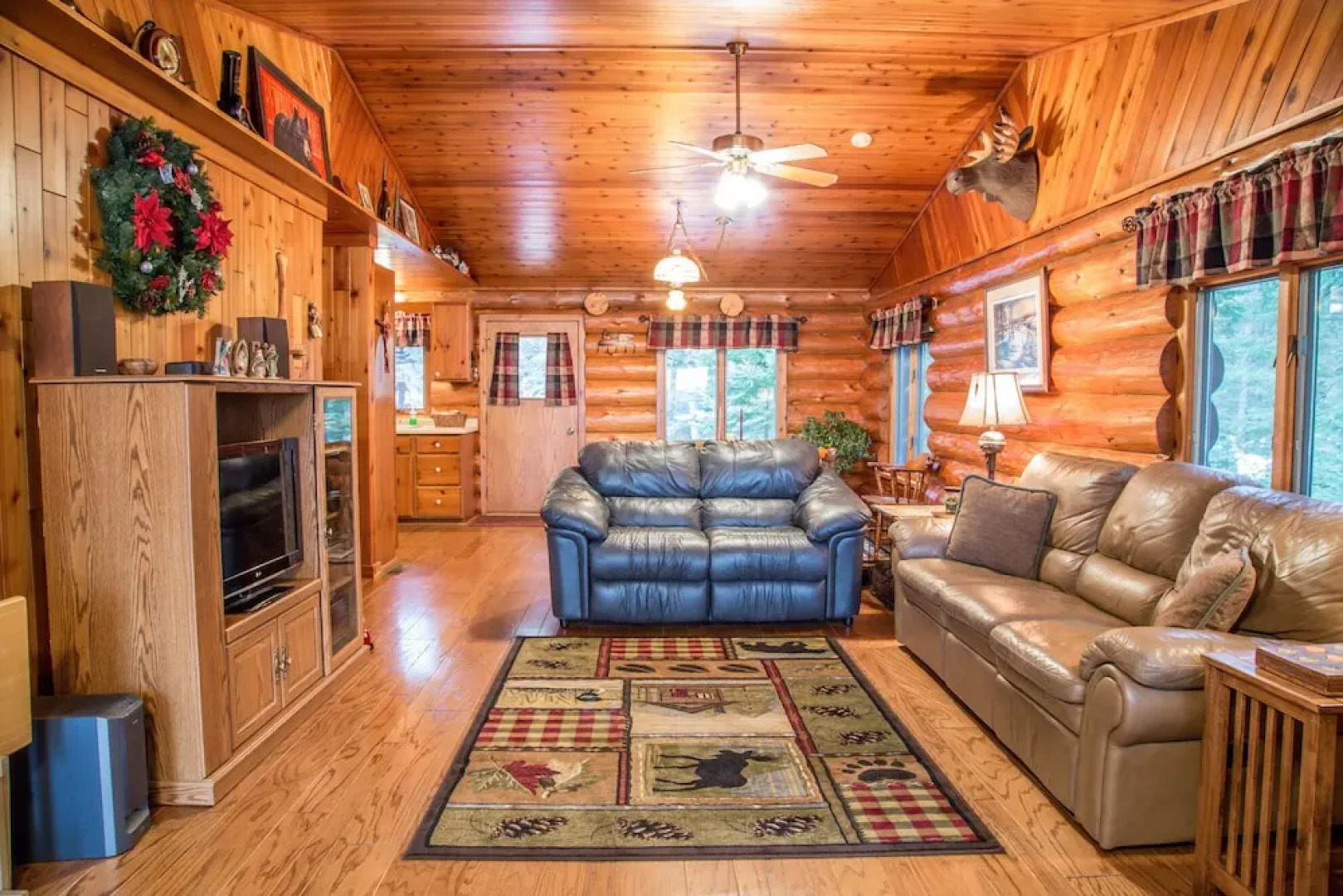 Bear Cave & Cubs Den - 4 Br Cottage