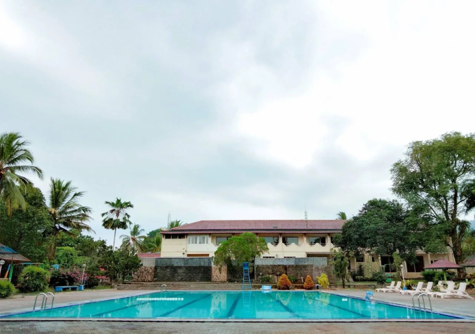 Condominium Lippo Carita by Eneng