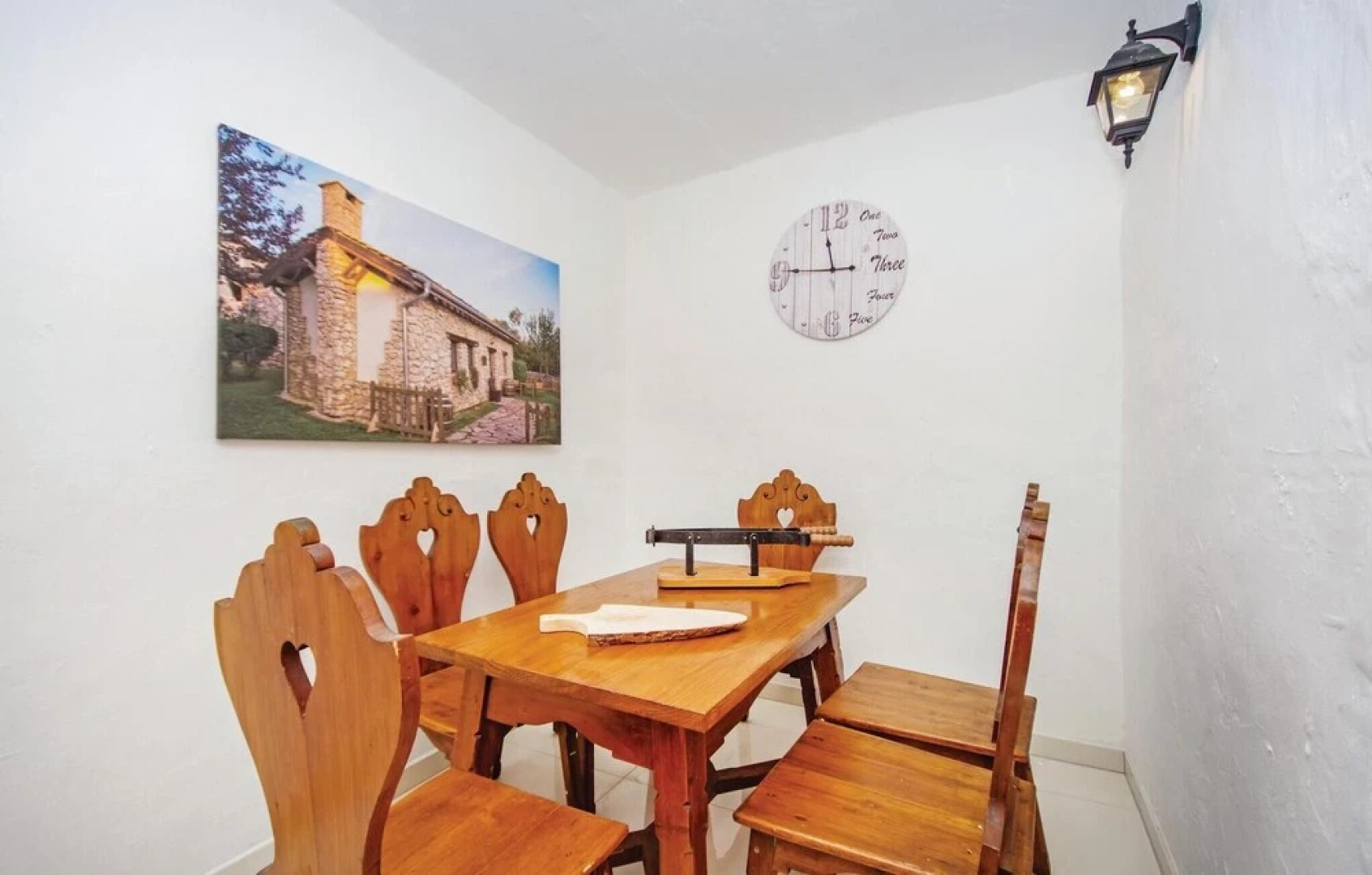 Nice Home in Brela with Hot Tub, WiFi & 4 Bedrooms