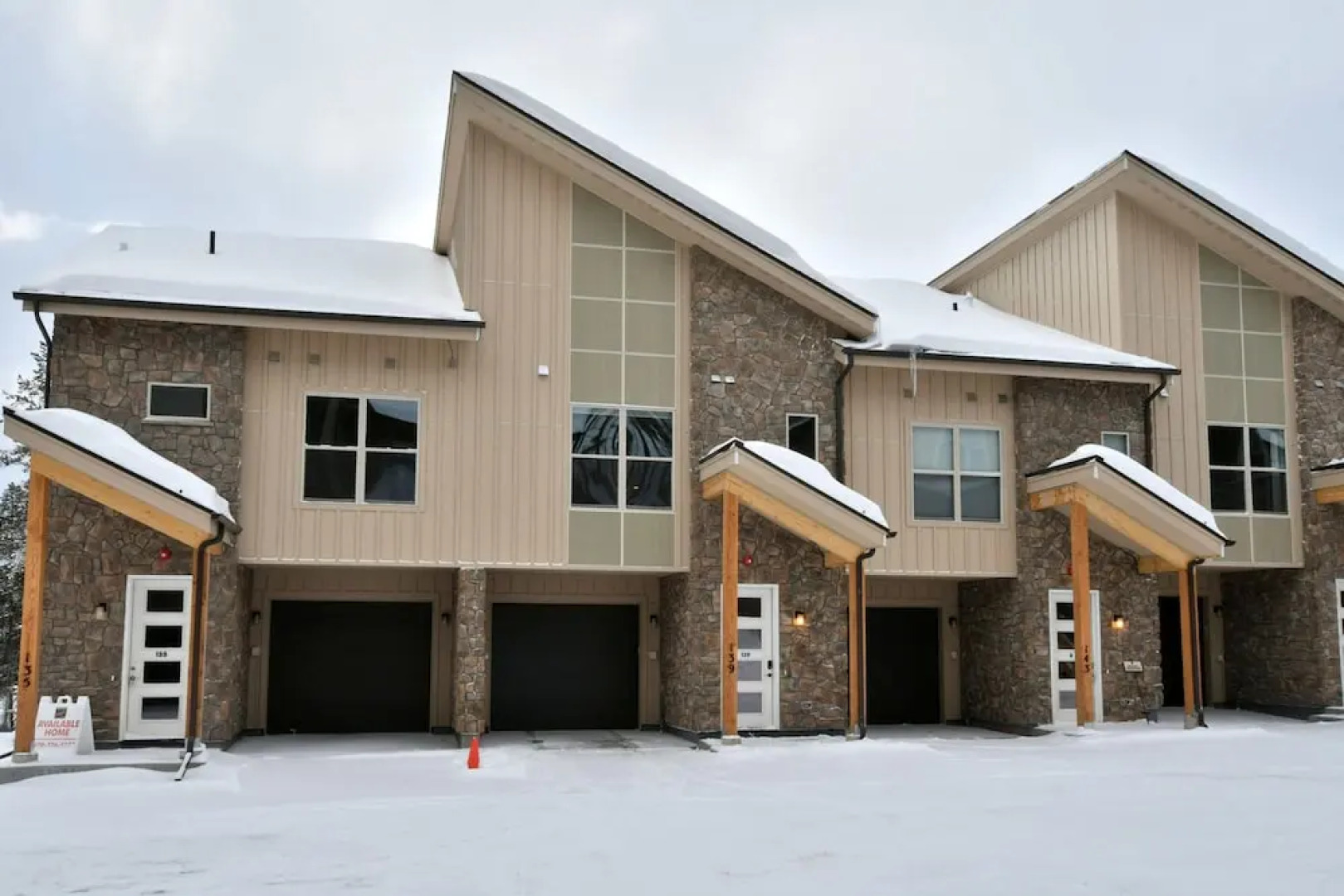 Rendezvous Luxury Chalets by Winter Park Escapes