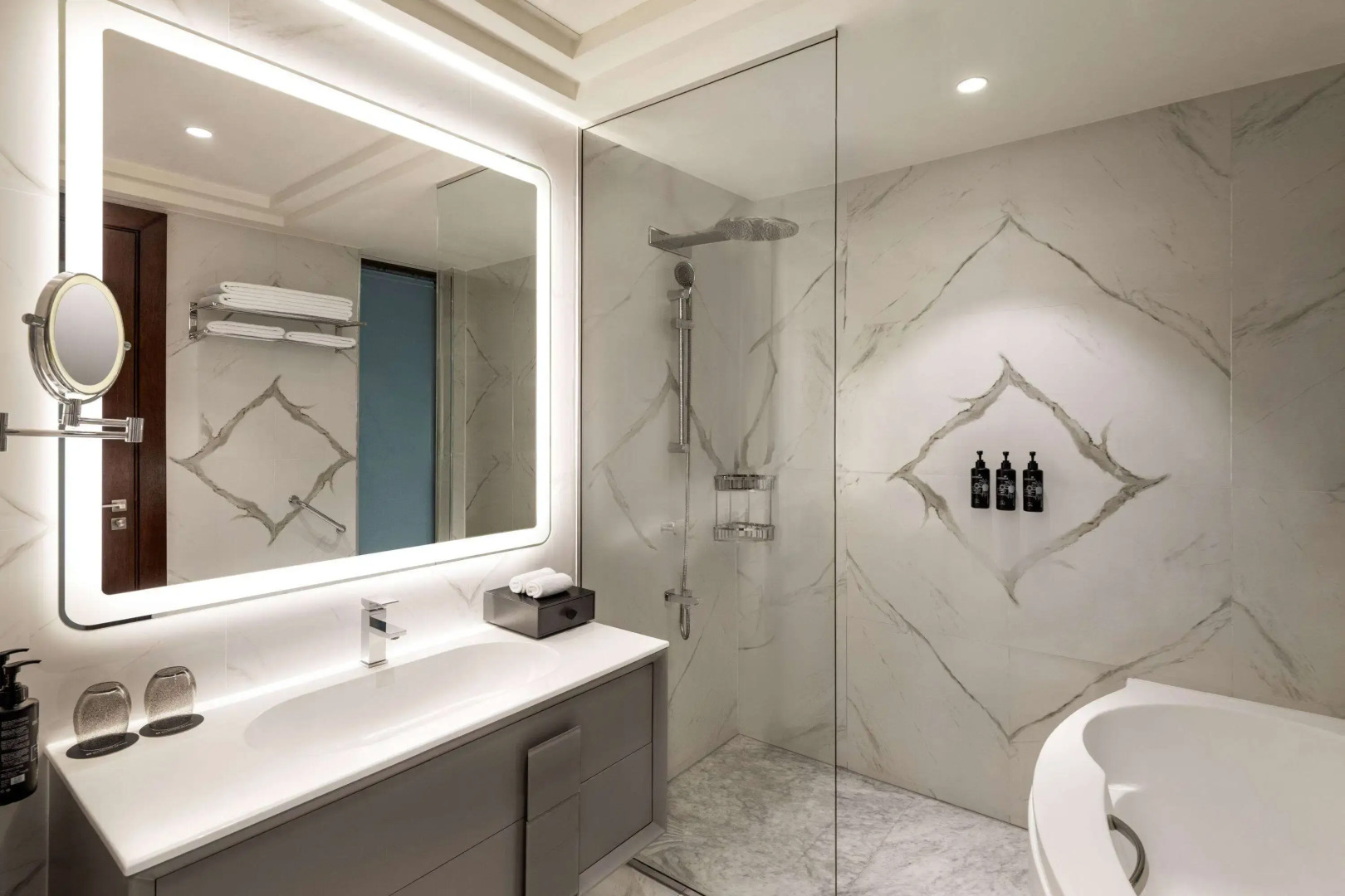 Wyndham Grand Doha West Bay Beach