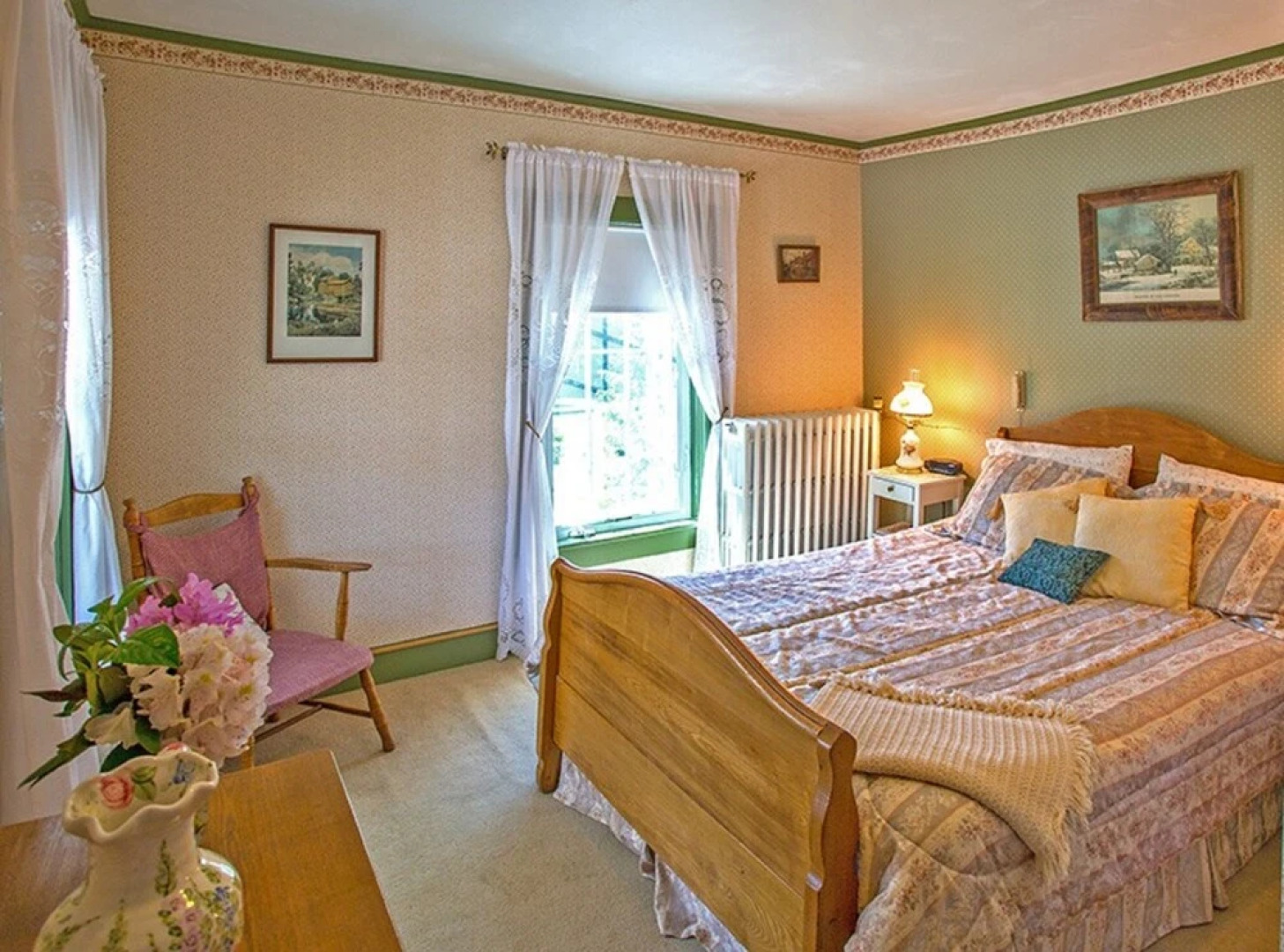 Casa Bella Inn & Restaurant