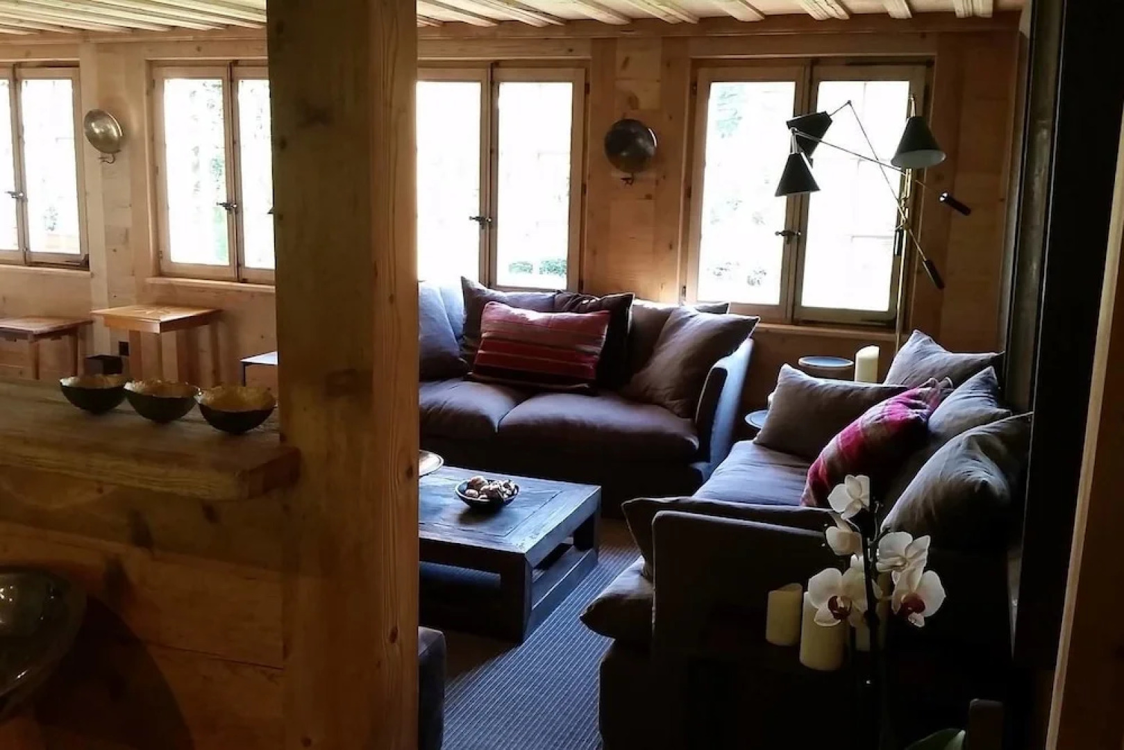 Luxurious Chalet with Hot Tub