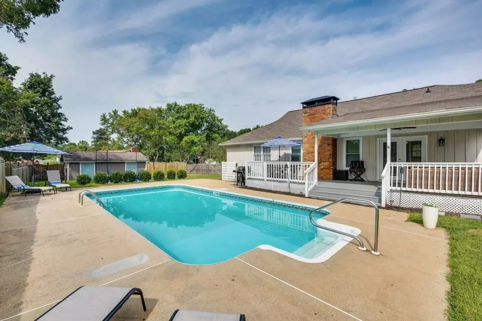 Acworth Oasis w/ Pool, Hot Tub & Fire Pit!