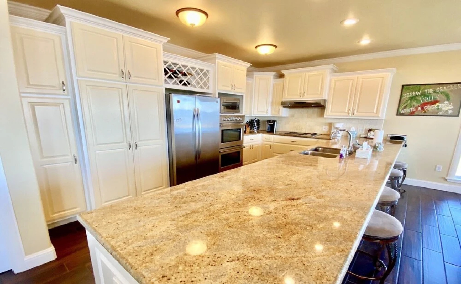 1 Driftwood 4 Bedroom Home by Redawning