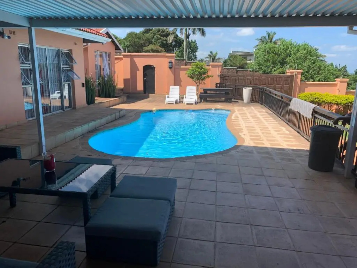 Seaview Executive Guest House