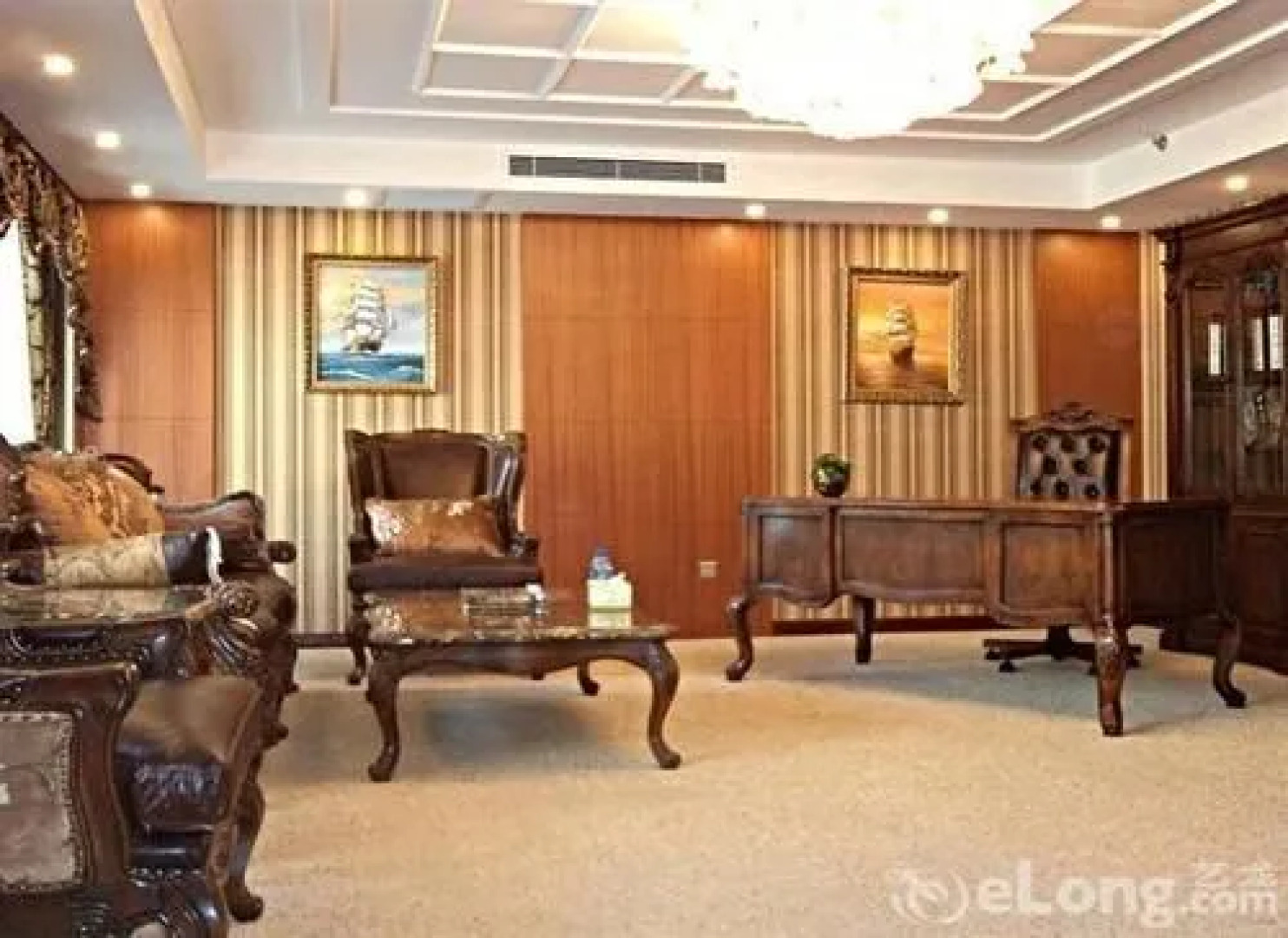 Zhongchang Building (Changchun Railway Station)