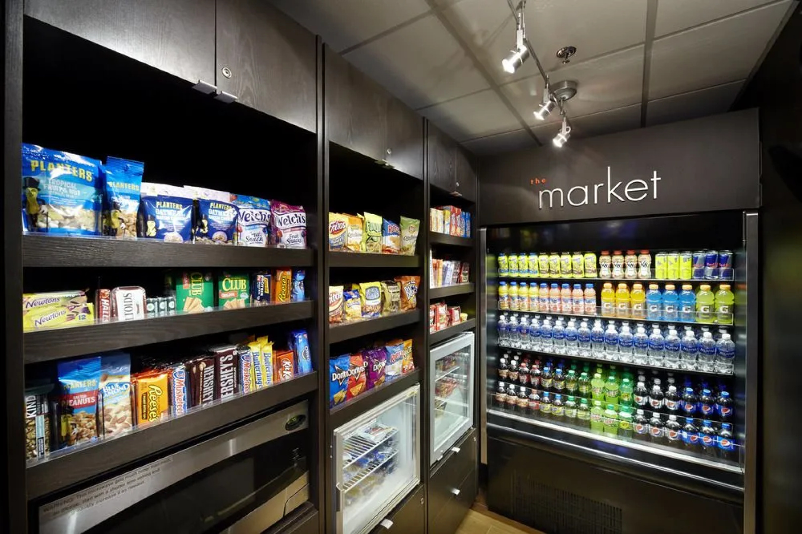 Courtyard State College