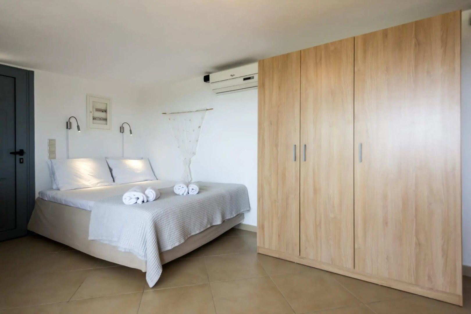 Porto Cheli Studio - Poolside Lux Getaway