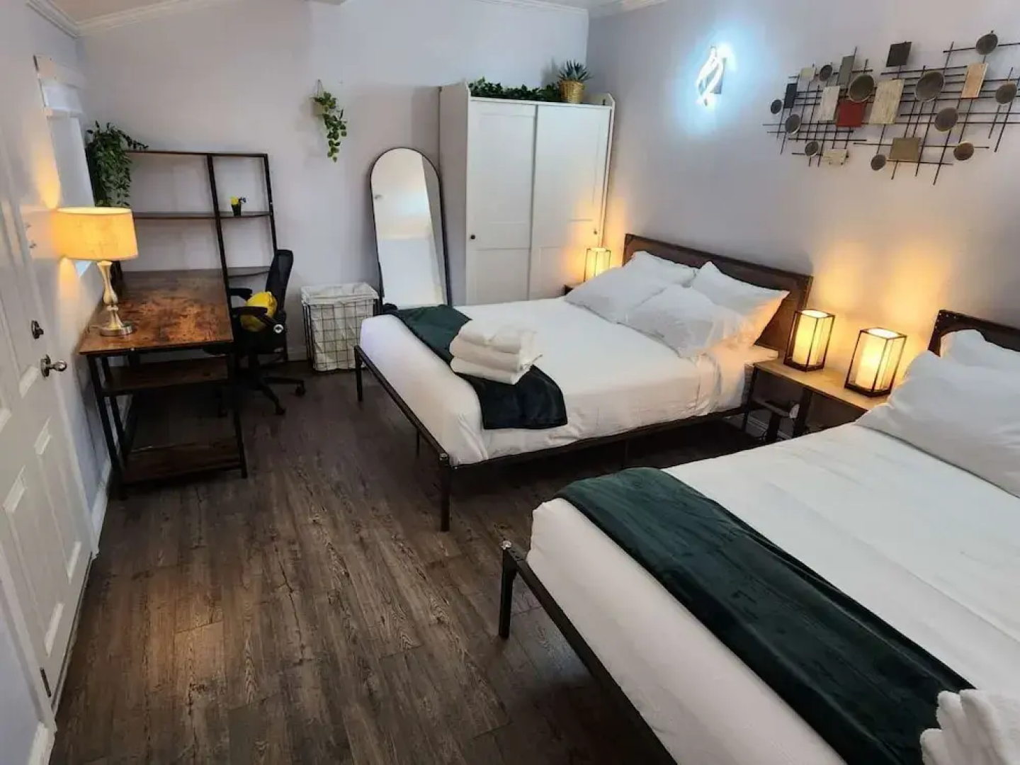 Monterey Park Retreat: Spectacular Views & Comfort