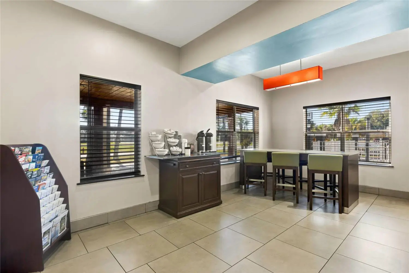 Country Inn & Suites by Radisson, Hinesville, GA