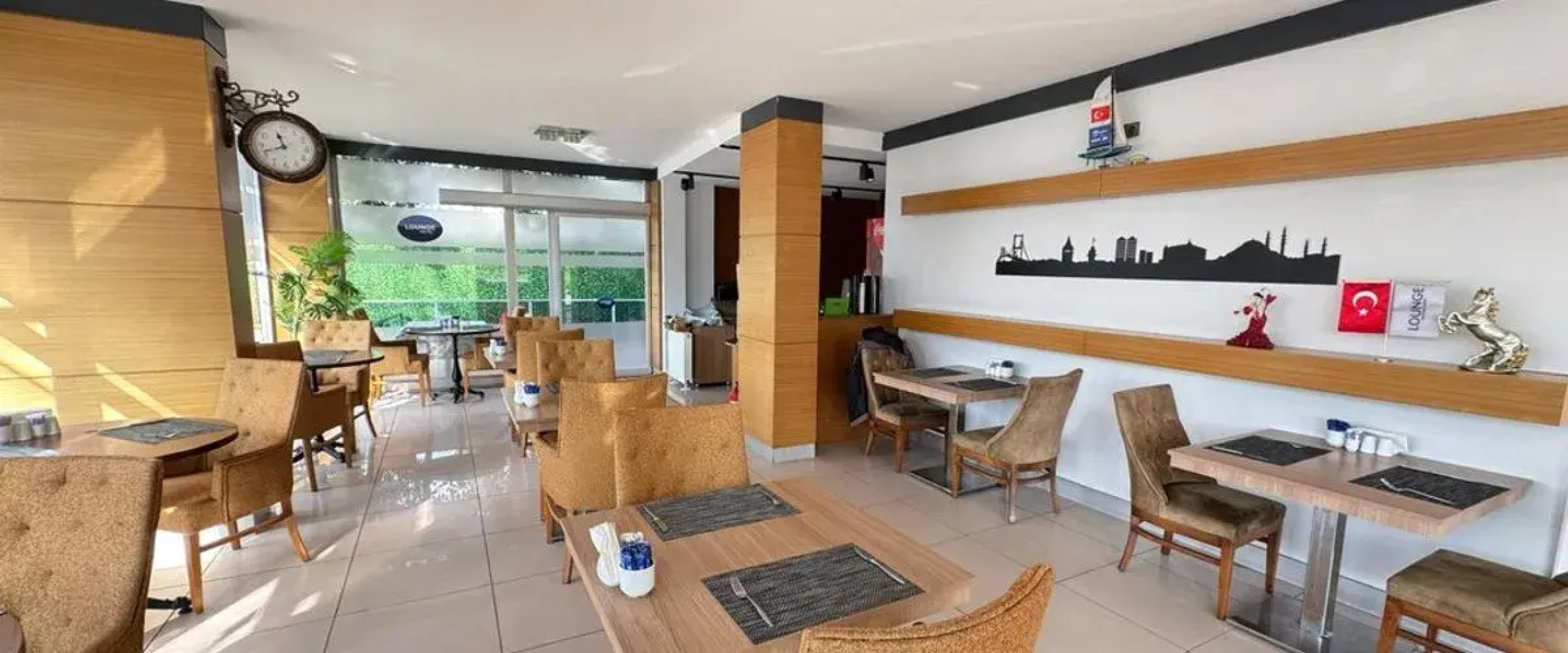 Lounge Boutique Hotel