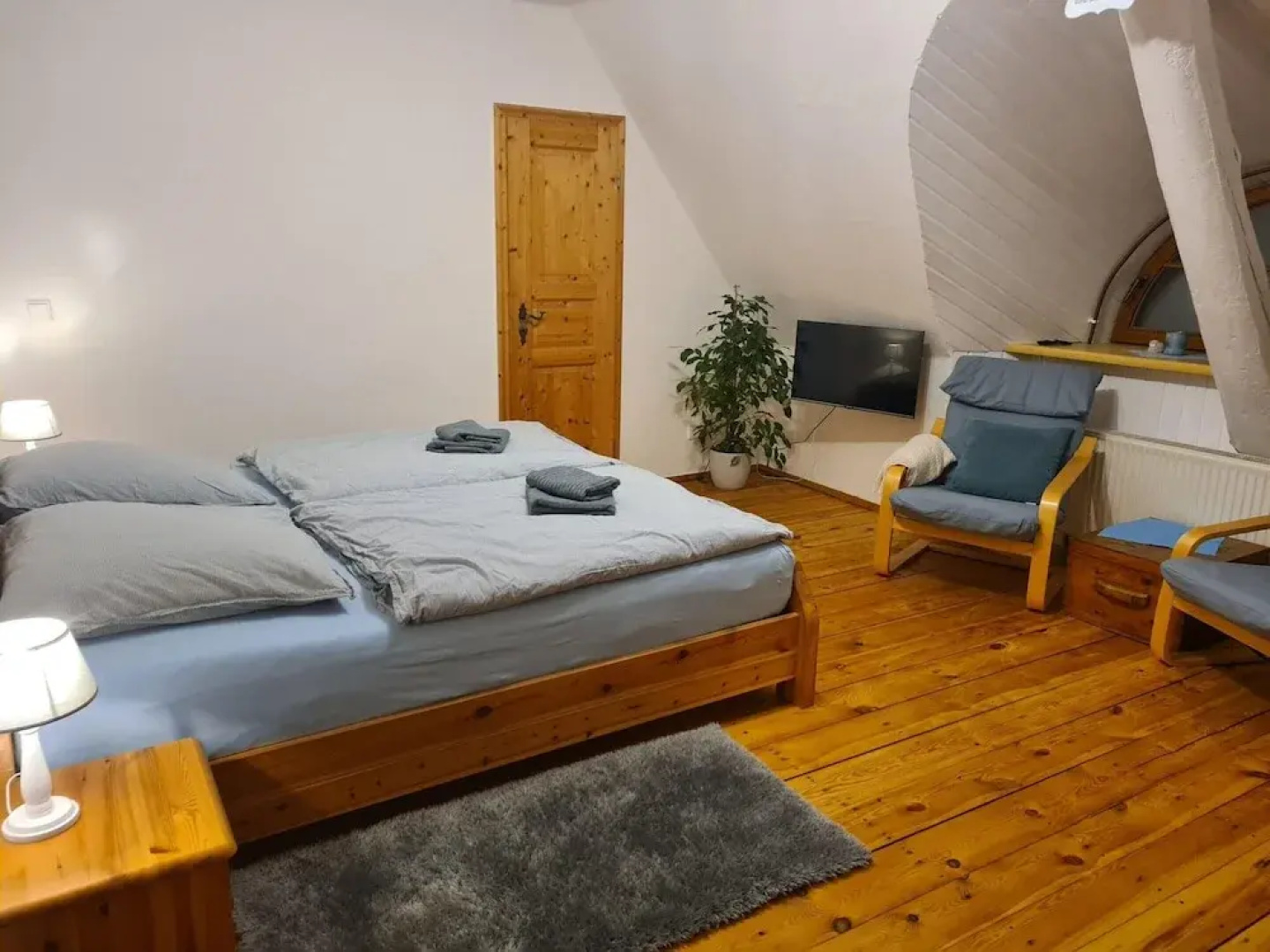 Retreat With Garden & Family Amenities