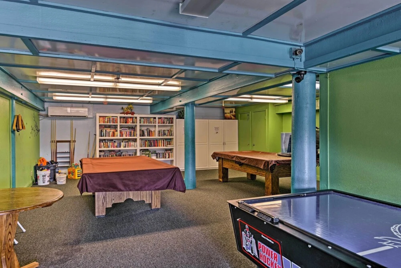 'star House' Unique Home w/ 360 Mountain Views!