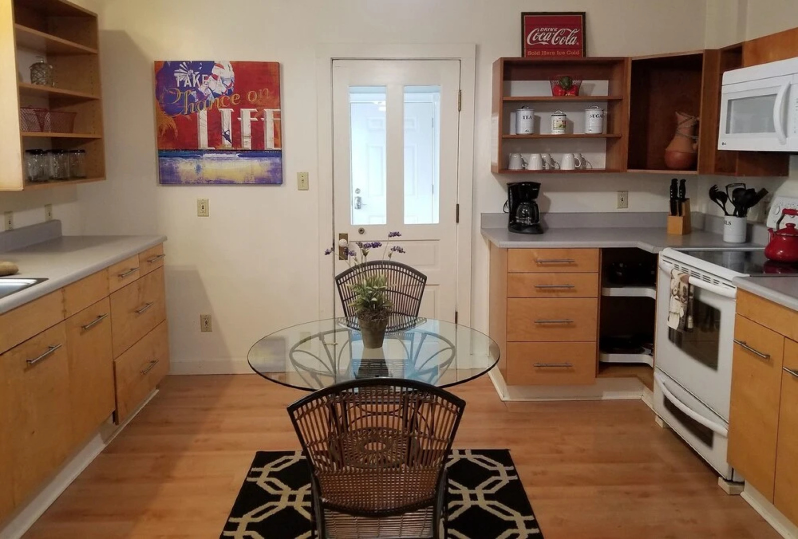 Lettered Streets Vintage Suite - Studio Apartment