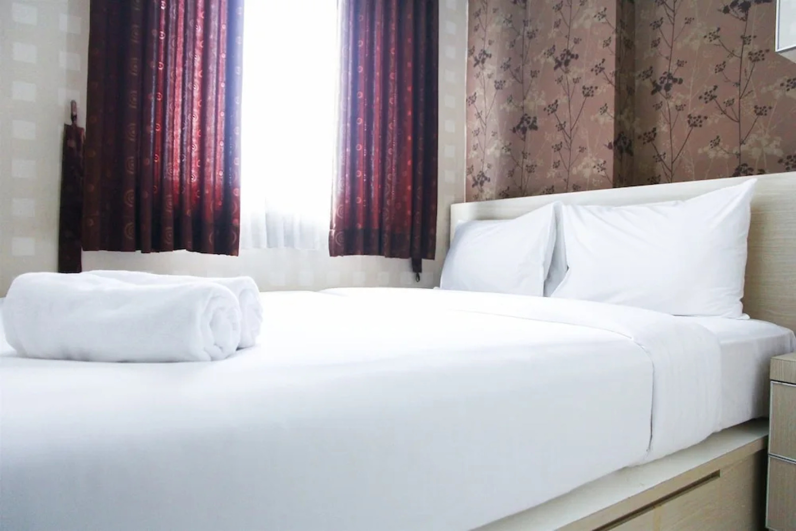 Pool View 2BR Mutiara Bekasi Apartment