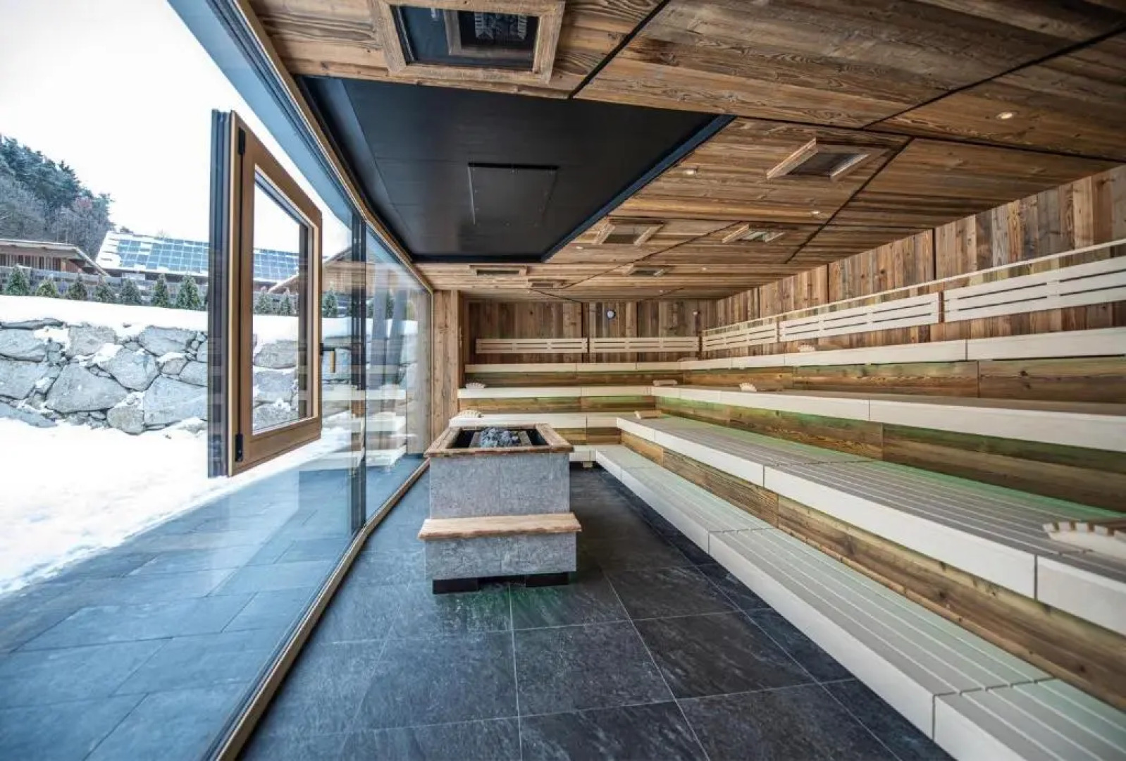 Kronhotel Leitgam luxury hotel for two