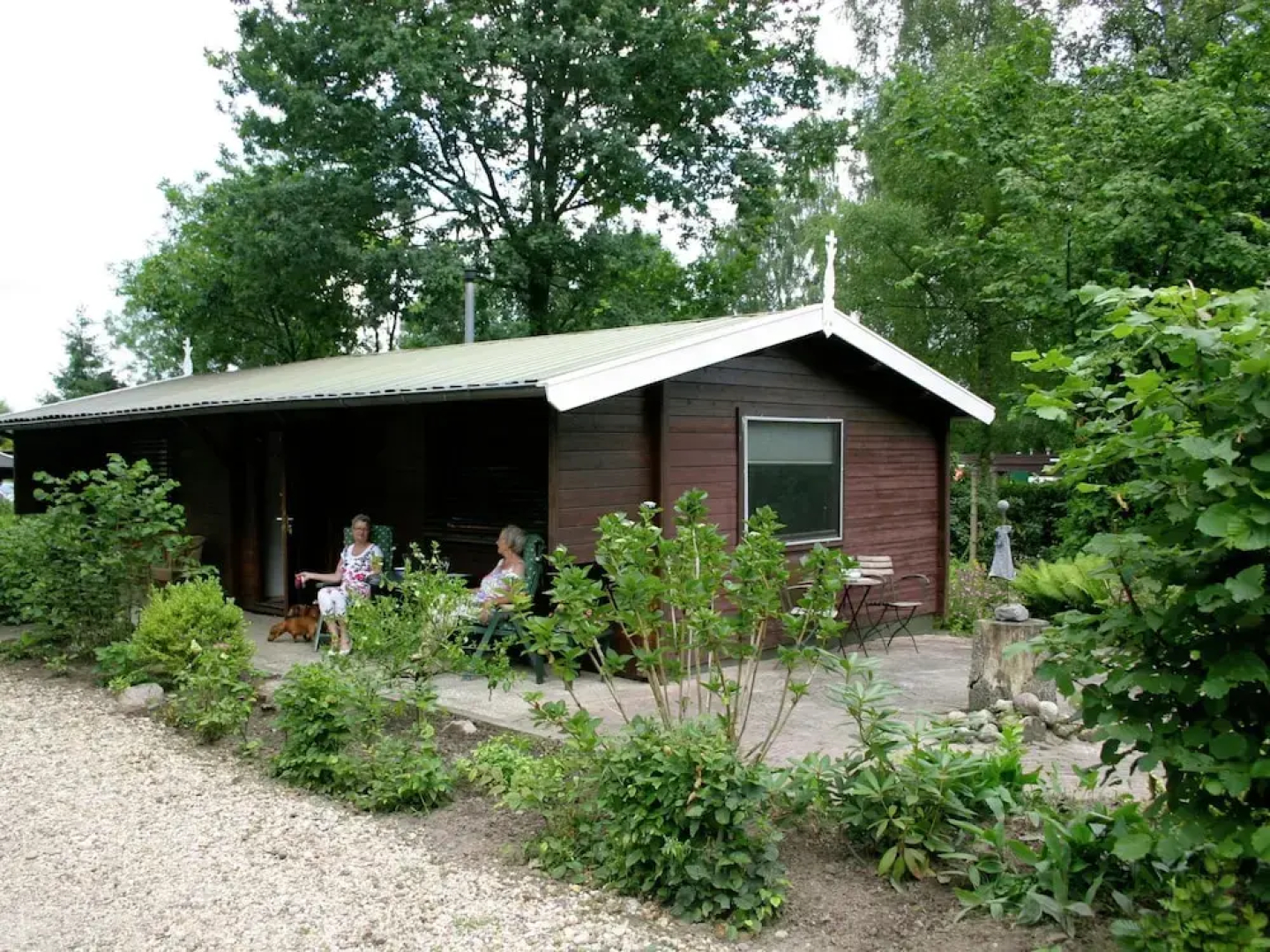 Tidy Chalet With a Microwave, in the Achterhoek