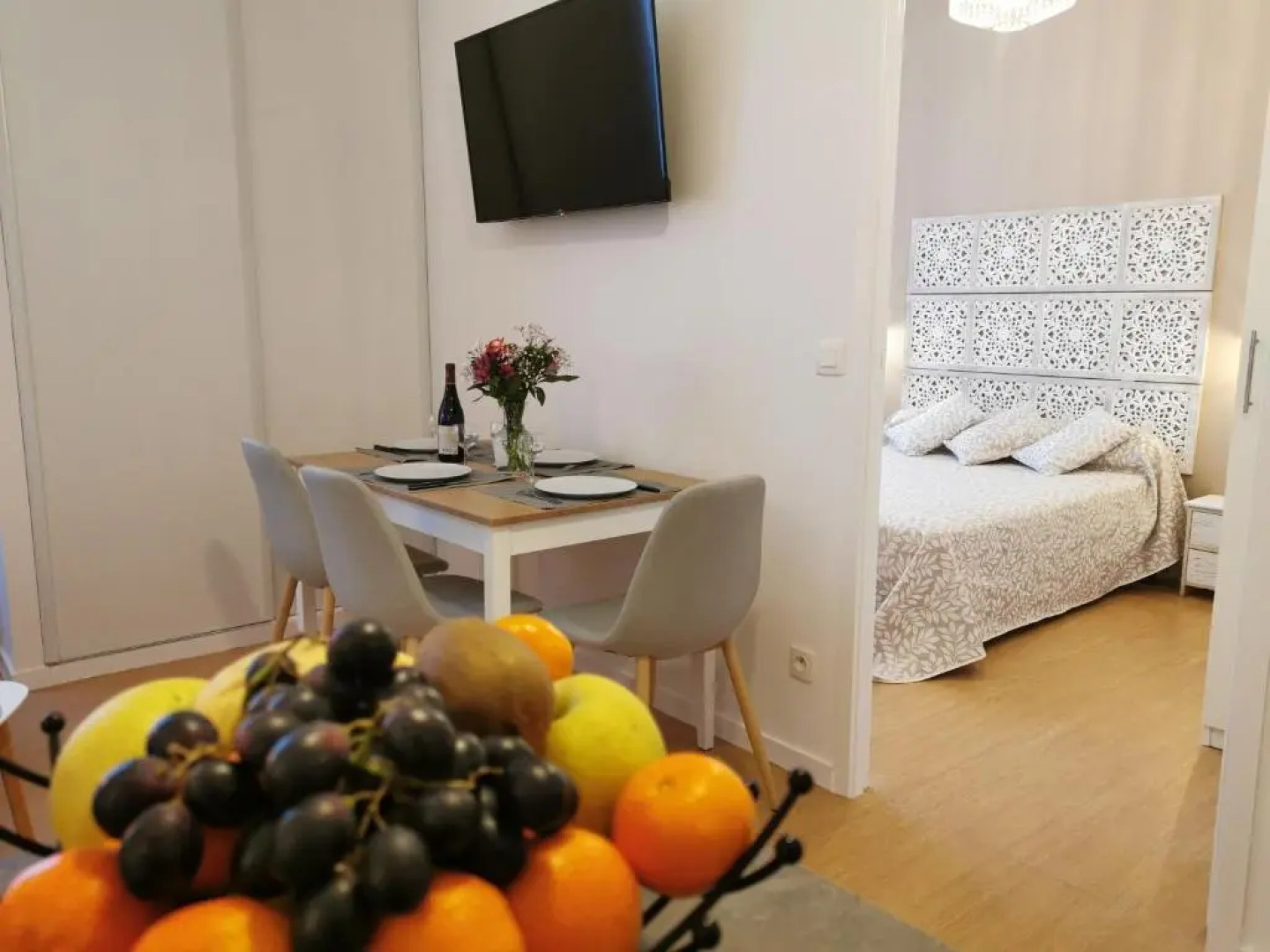 MAGNIFIQUES , T2 ou Studio, dans village de montagne Face aux Thermes