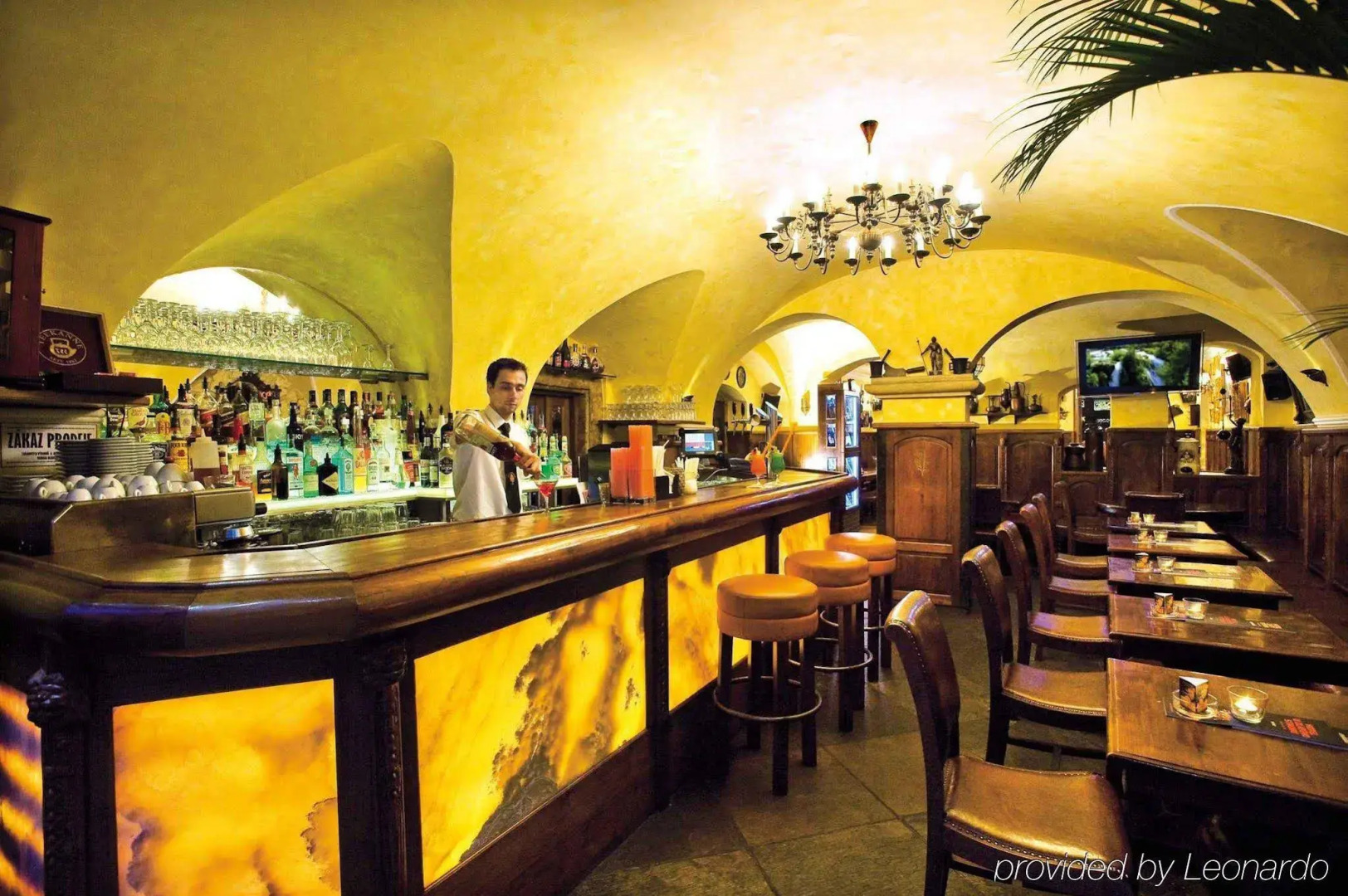 Hotel U Zlatého Stromu Prague by BHG