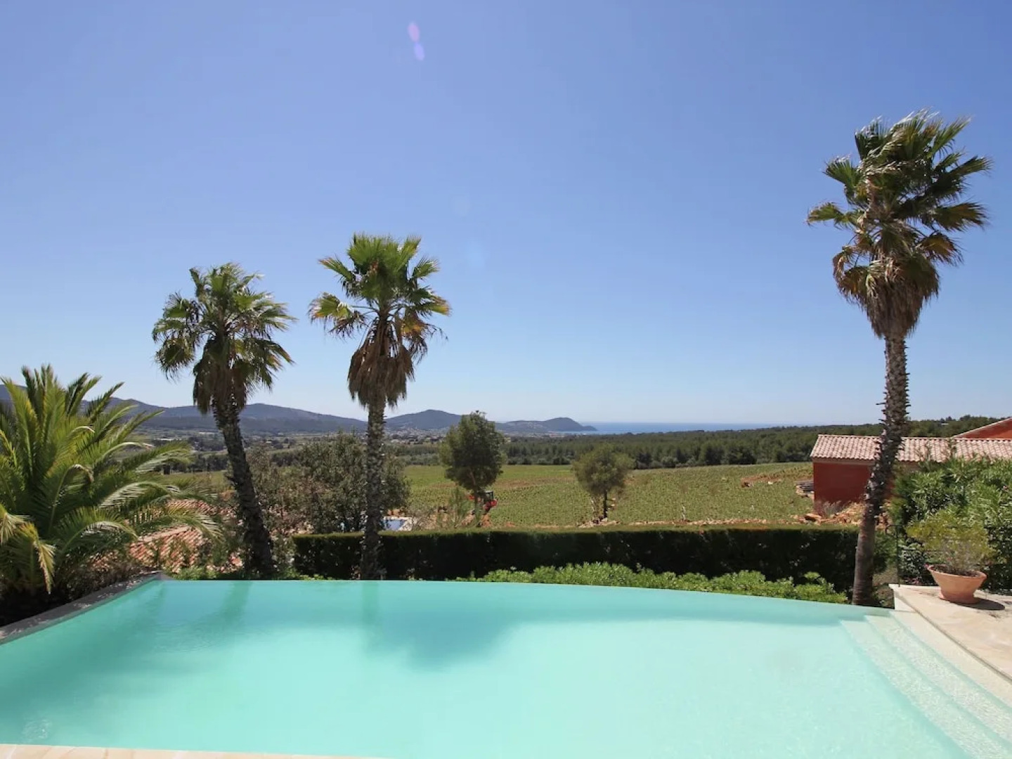 Deluxe Villa in La Cadière D'azur With Pool & Views