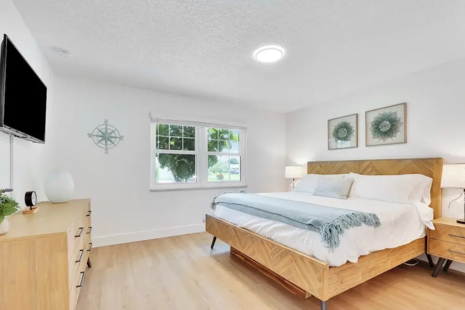 Private Pool + Bar: Palm Beach Gardens Getaway