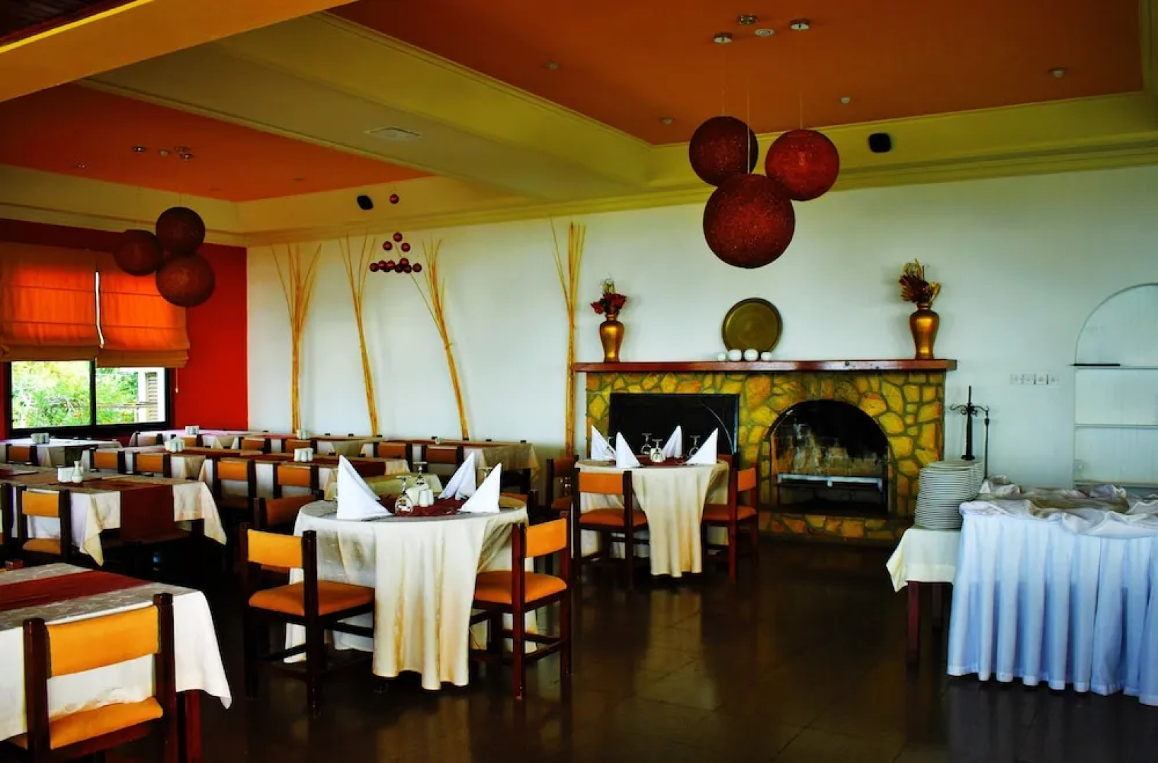 Onar Holiday Village