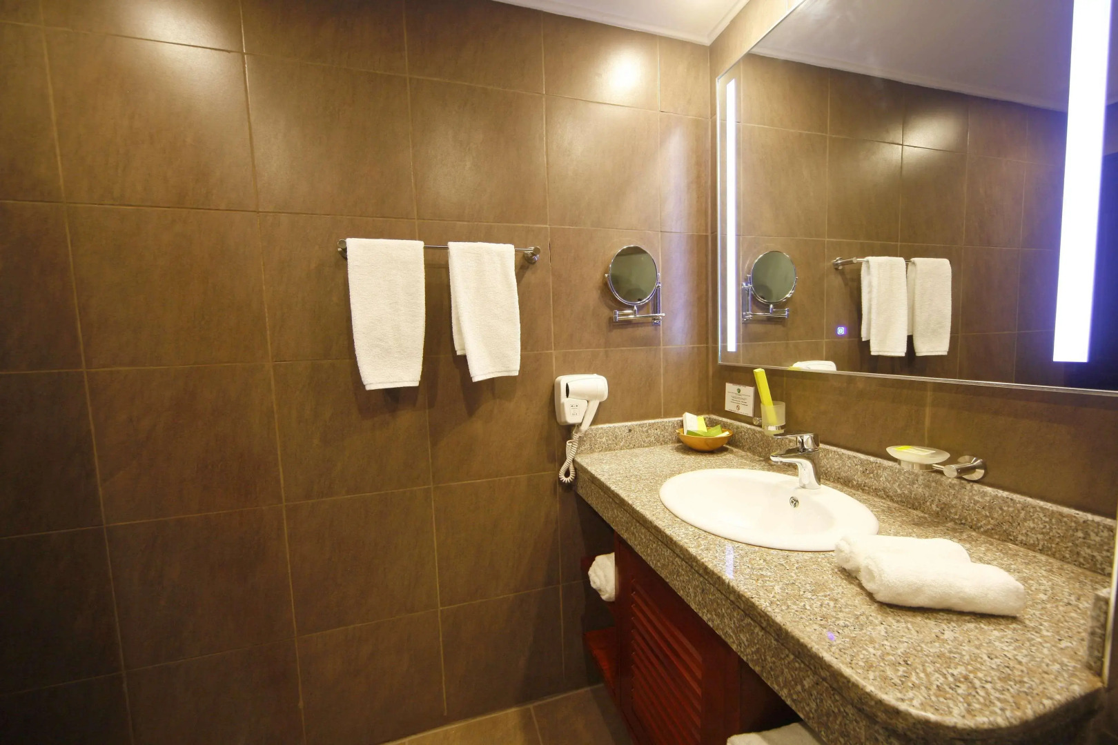 Отель Best Western Premier Garden Entebbe