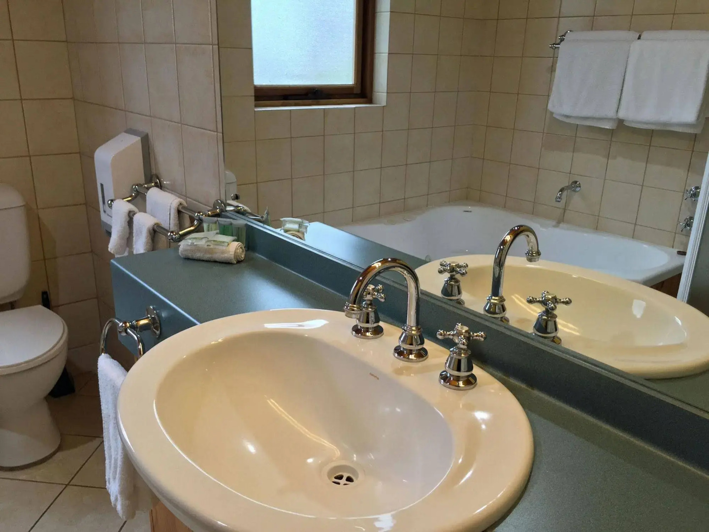 Coonawarra Place Motor Inn