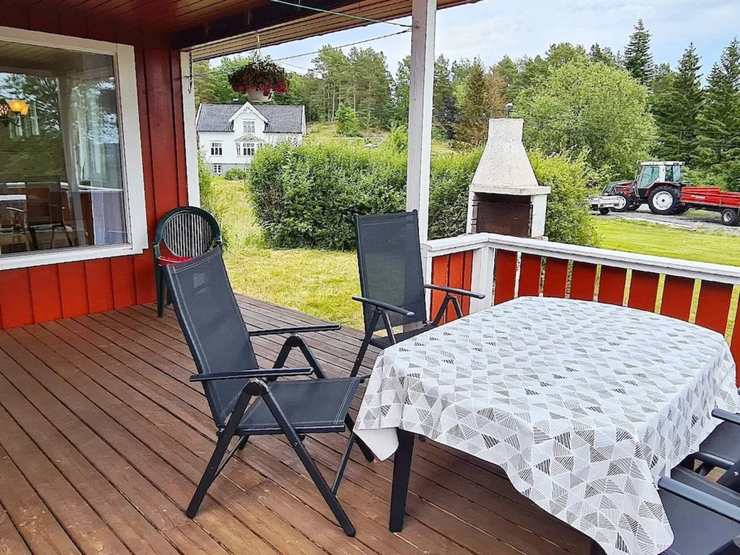 10 Person Holiday Home in Staubø